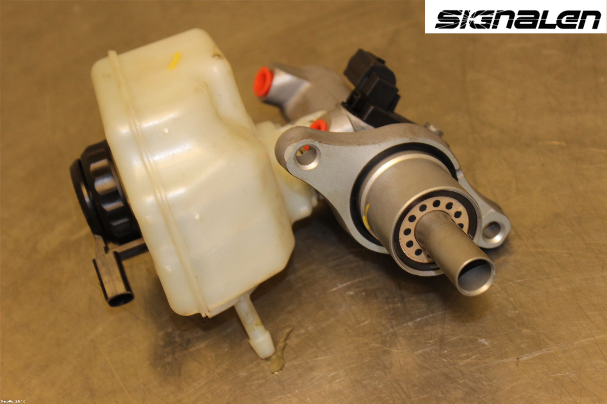 Volkswagen VW GOLF VI 09-13 Broms Huvudcylinder