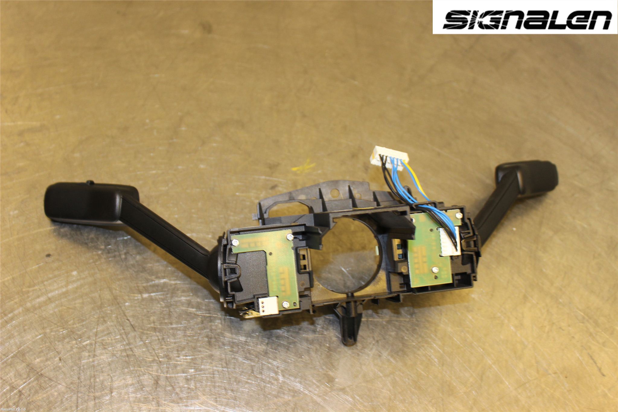 Volkswagen VW GOLF / E-GOLF VII 13-20 Spakcentral