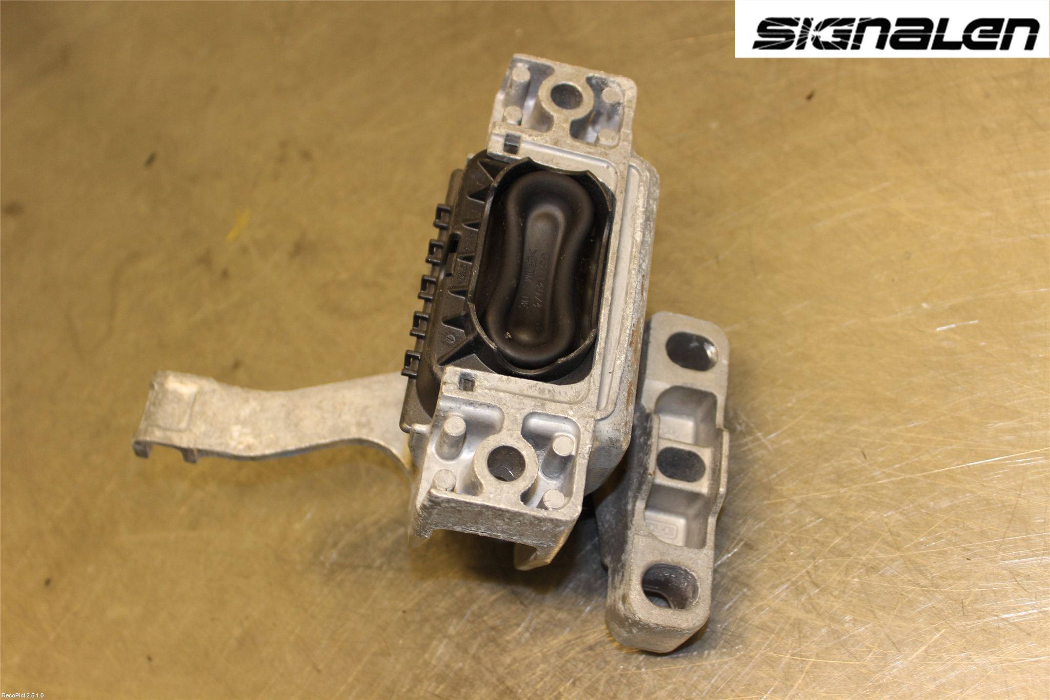 Volkswagen VW GOLF / E-GOLF VII 13-20 Motorkudde