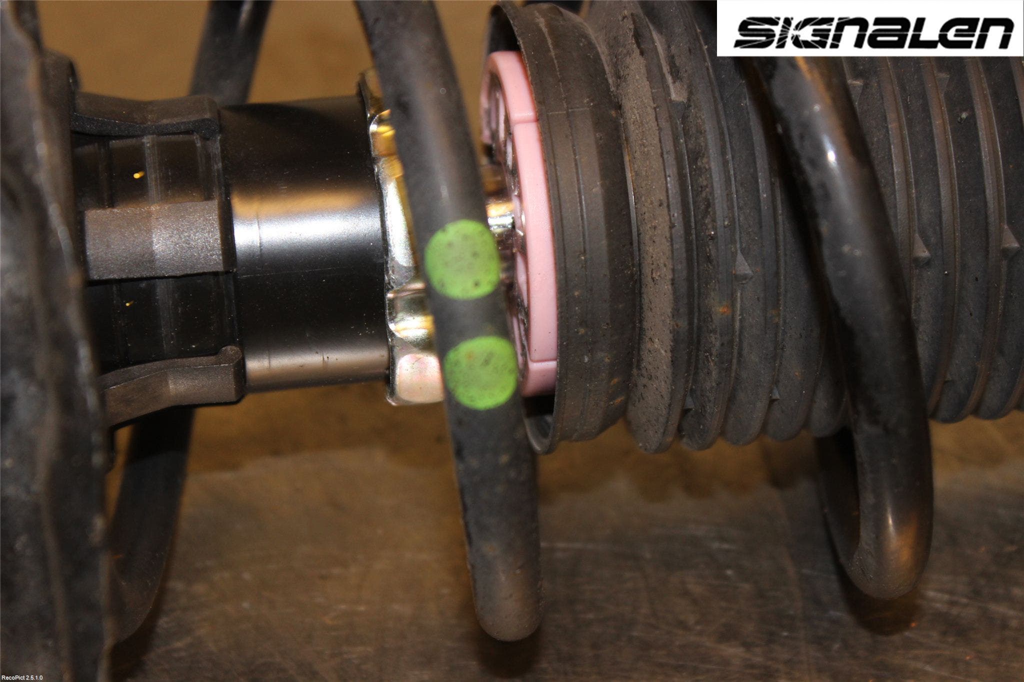 Volkswagen VW GOLF / E-GOLF VII 13-20 Fjäderben Fram Vänster