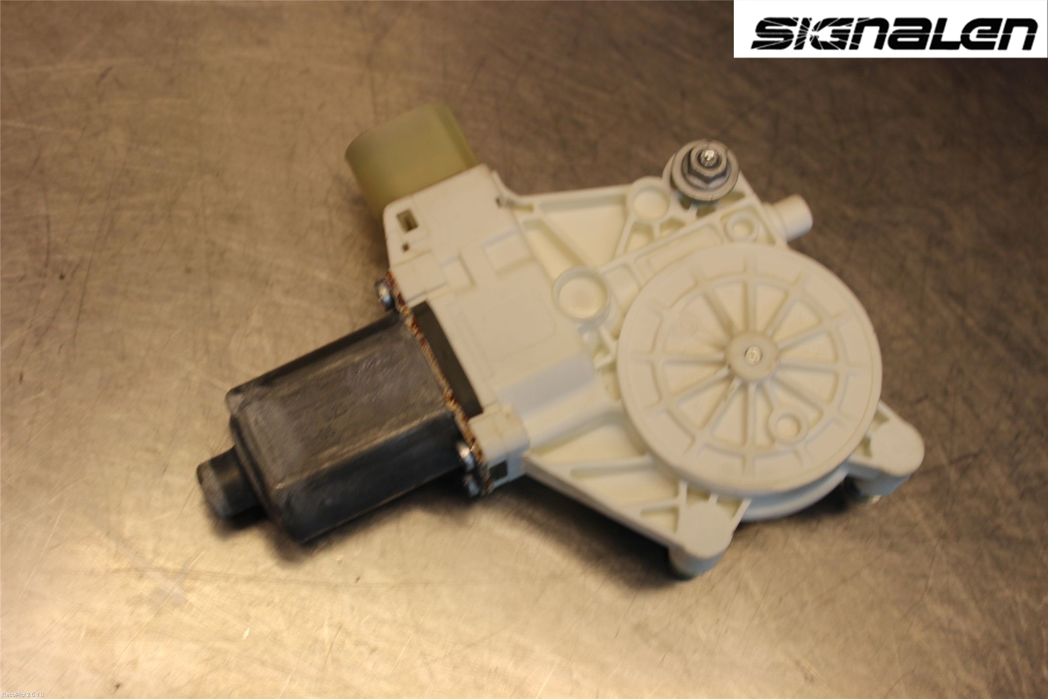 BMW 3 E90/91 SED/TOU 05-12 Fönsterhissmotor