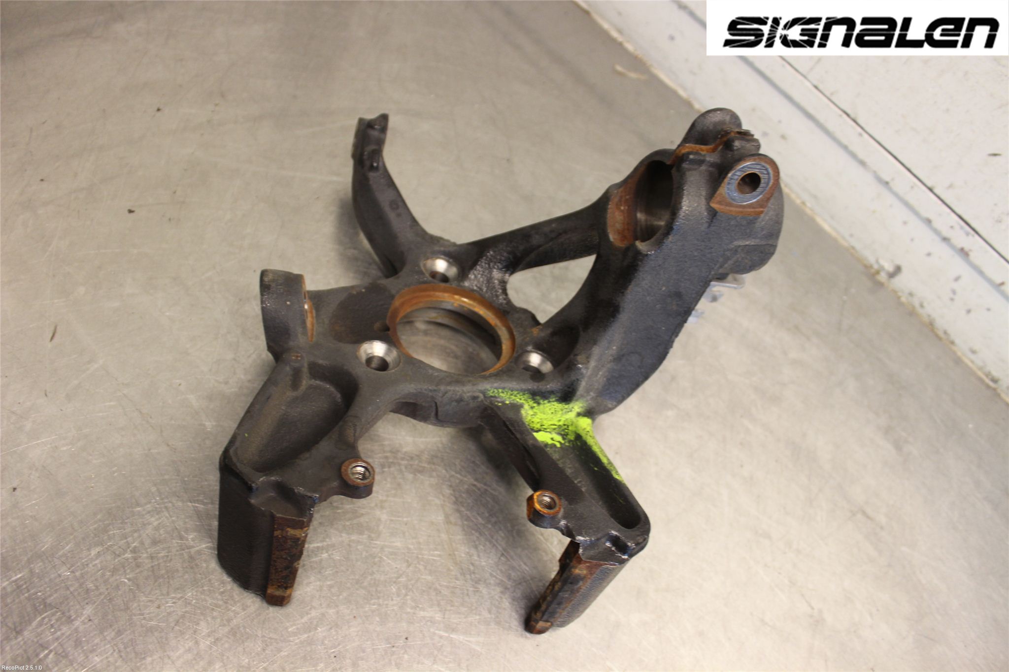 Seat LEON 13-20 Styrspindel Lagerhus Vä