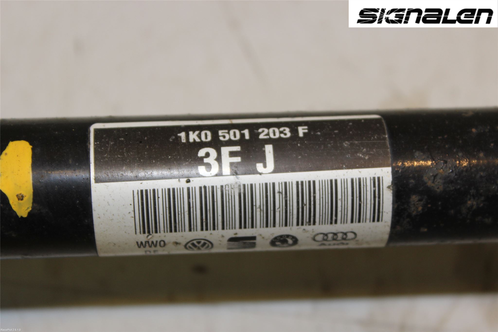 Volkswagen VW PASSAT 11-14 Drivaxel Bak Vänster