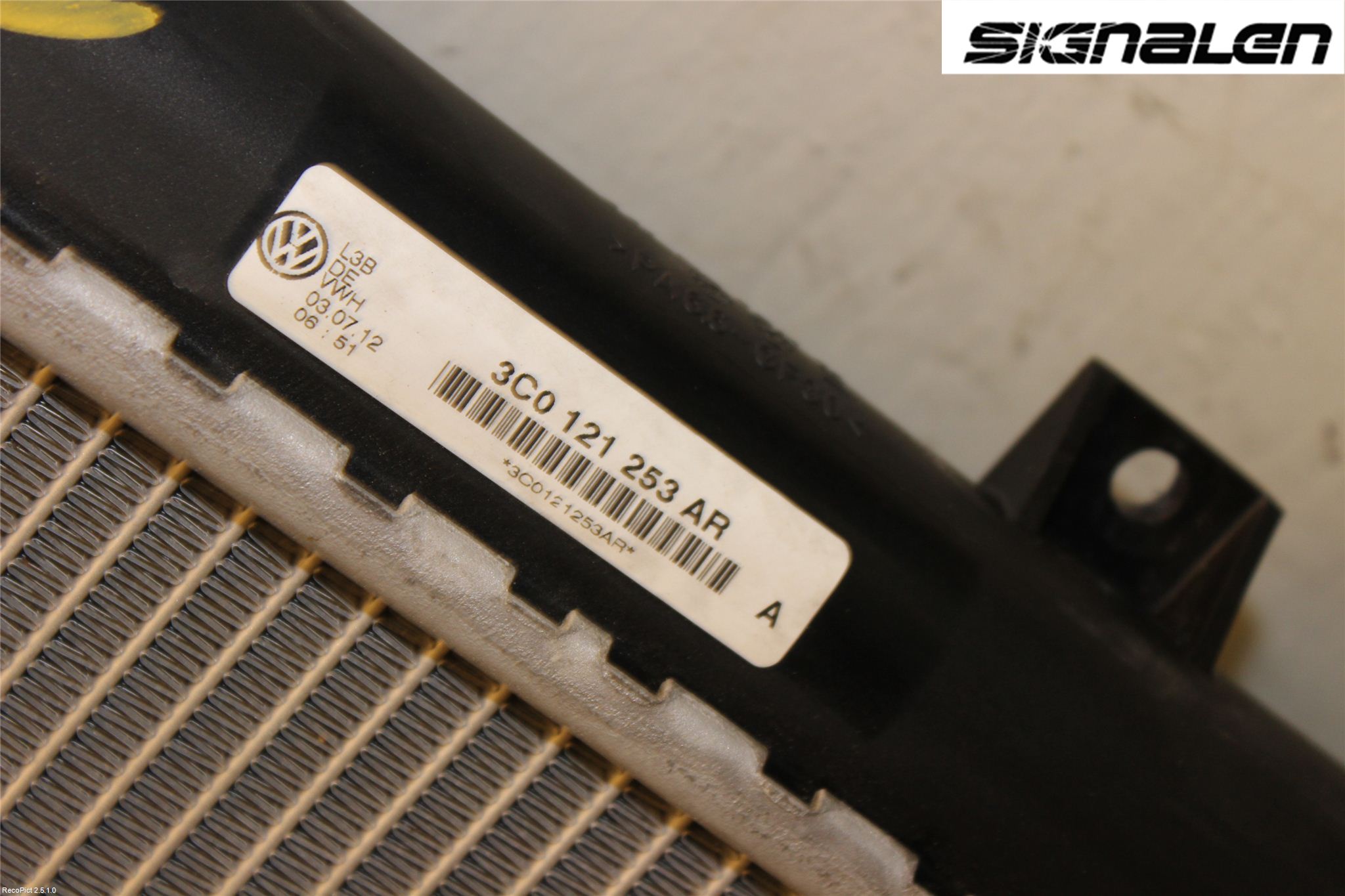 Volkswagen VW PASSAT 11-14 Kylare Man