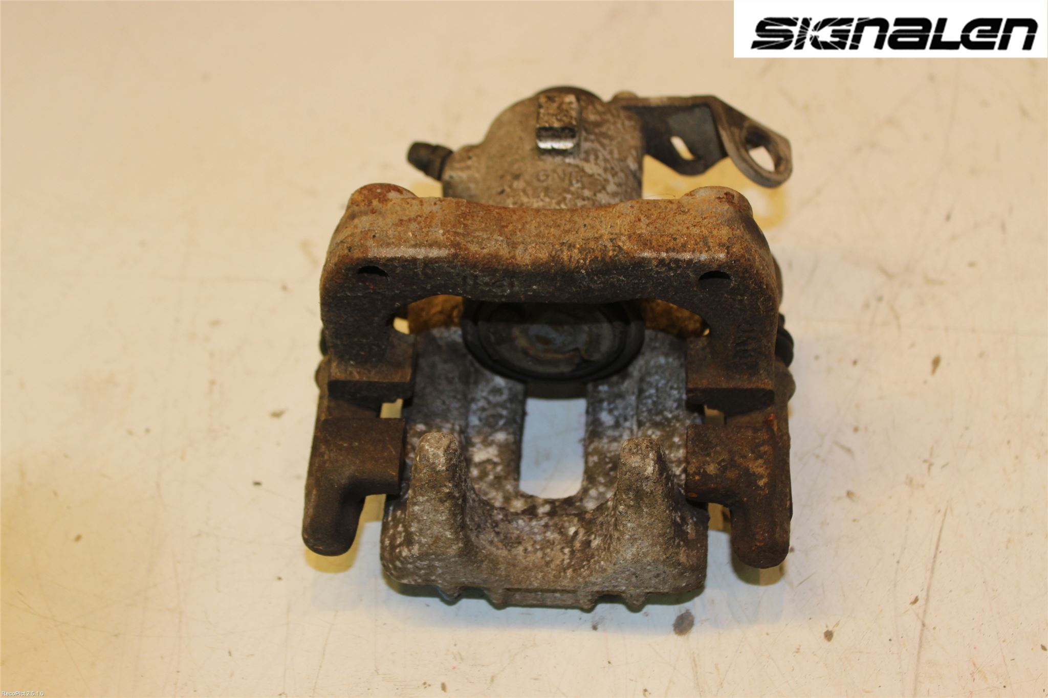 Volkswagen VW POLO 10-17 Bromsok Bak Höger