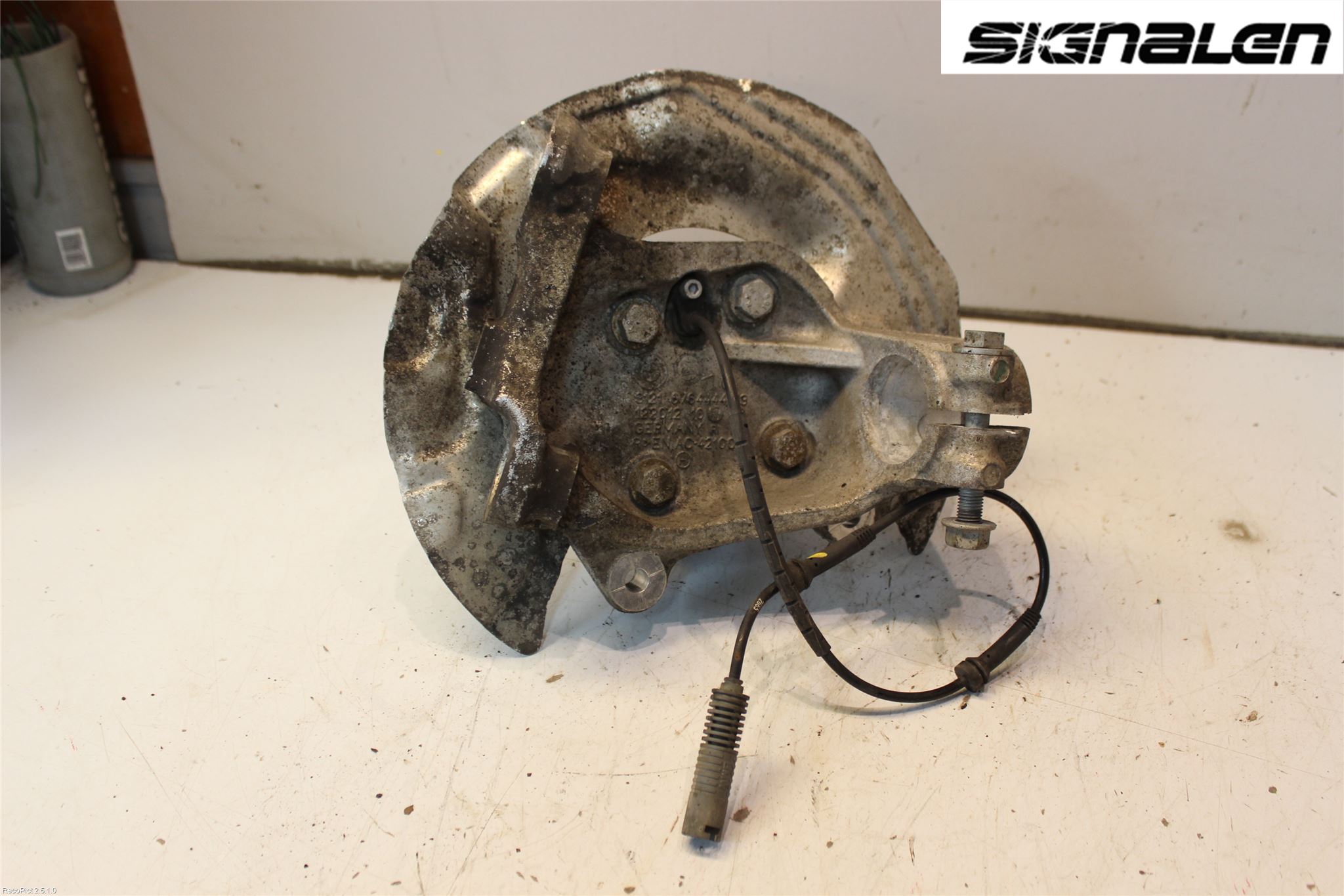 BMW 3 E90/91 SED/TOU 05-12 Styrspindel Lagerhus Hö