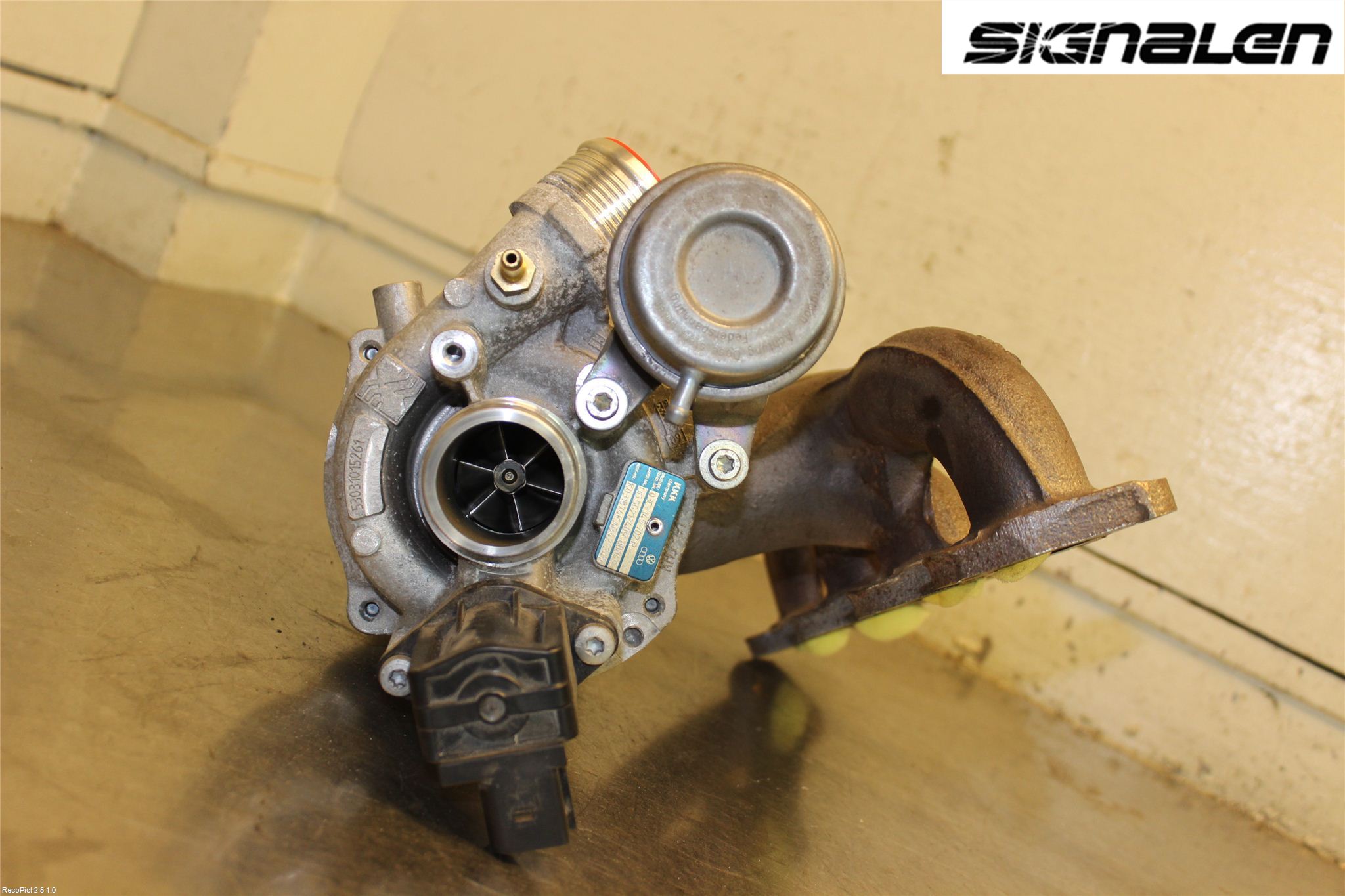 Volkswagen VW PASSAT 11-14 Turboaggregat