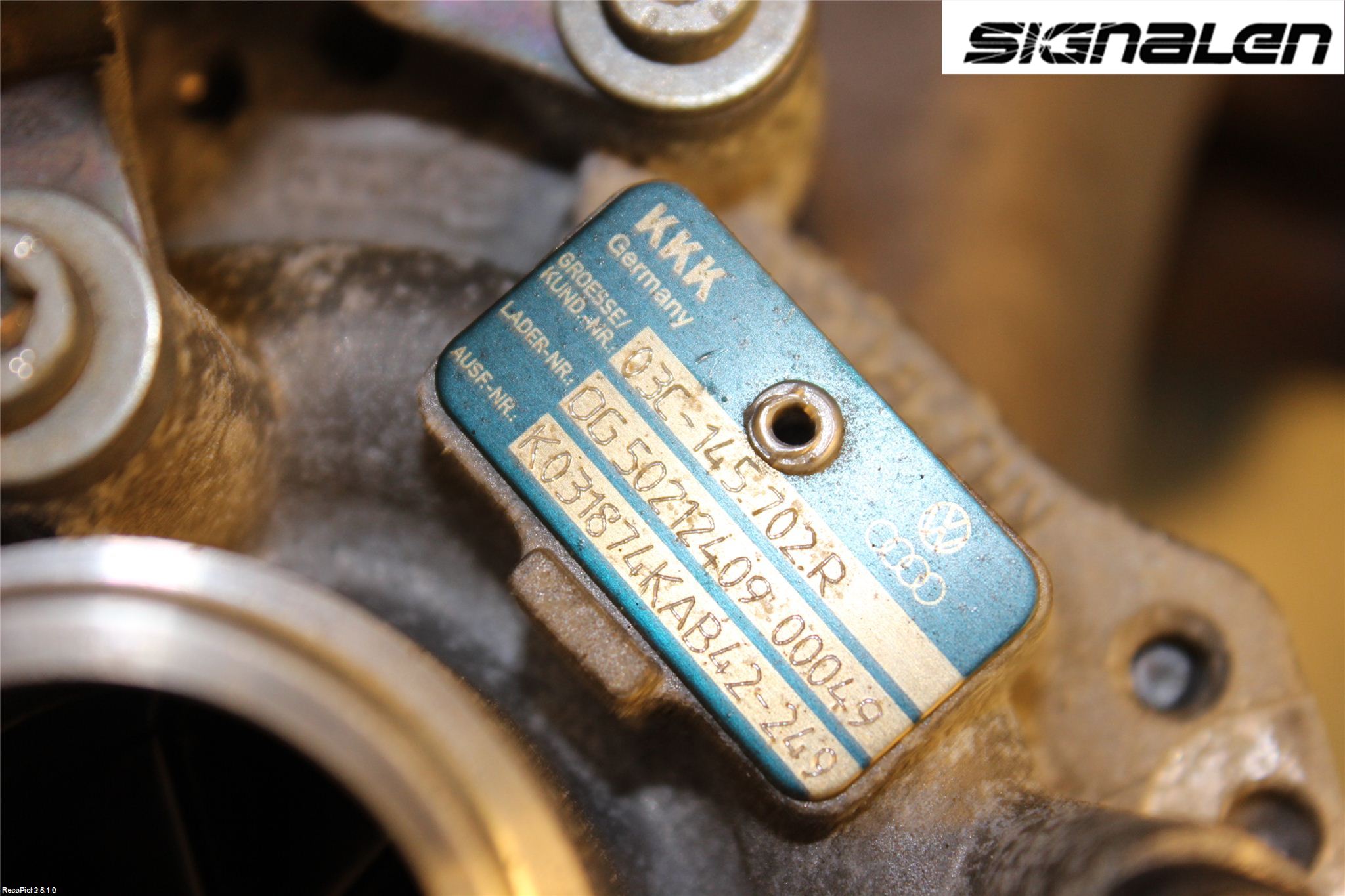 Volkswagen VW PASSAT 11-14 Turboaggregat