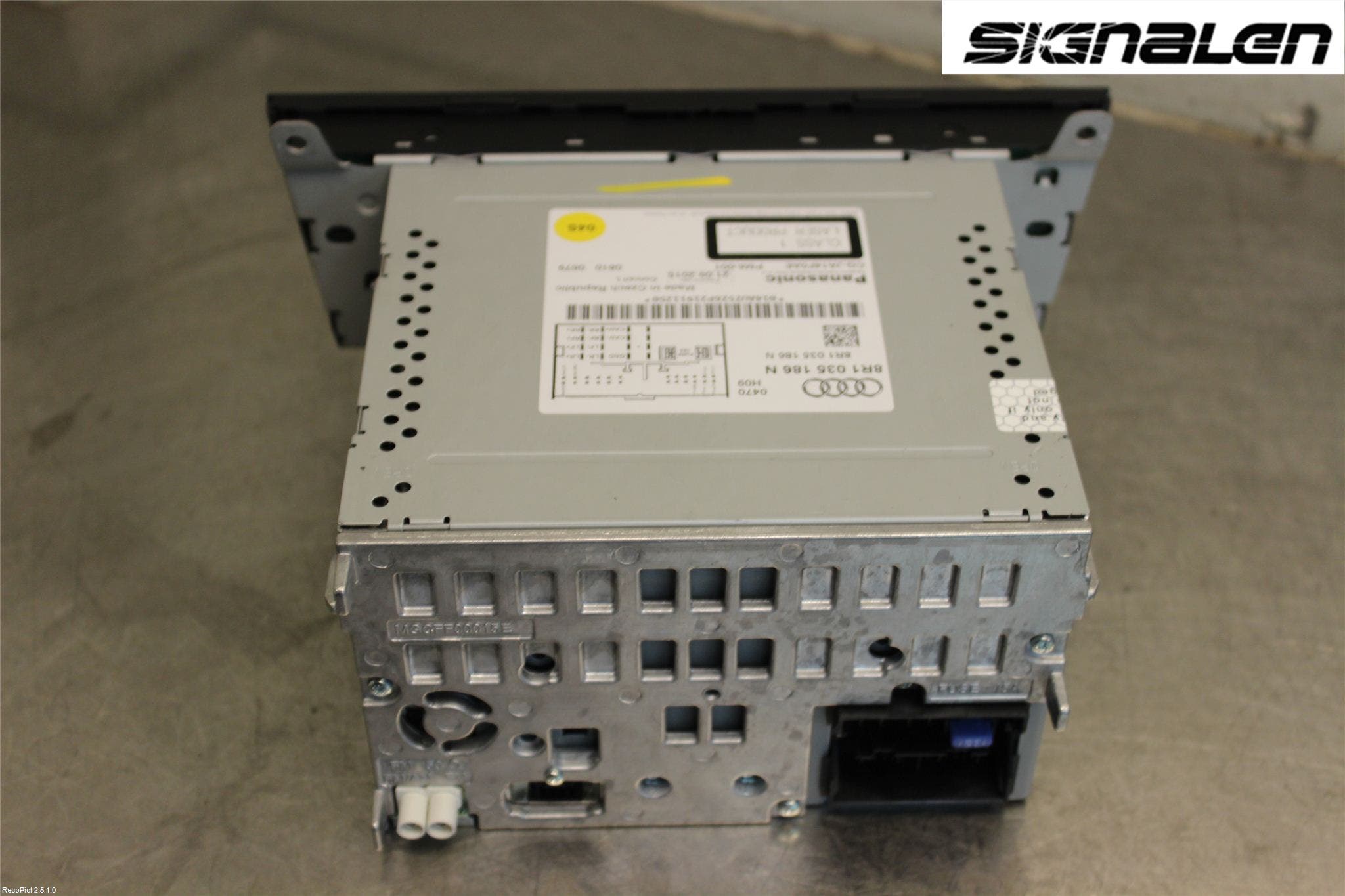 Audi A4 12-15 Radio