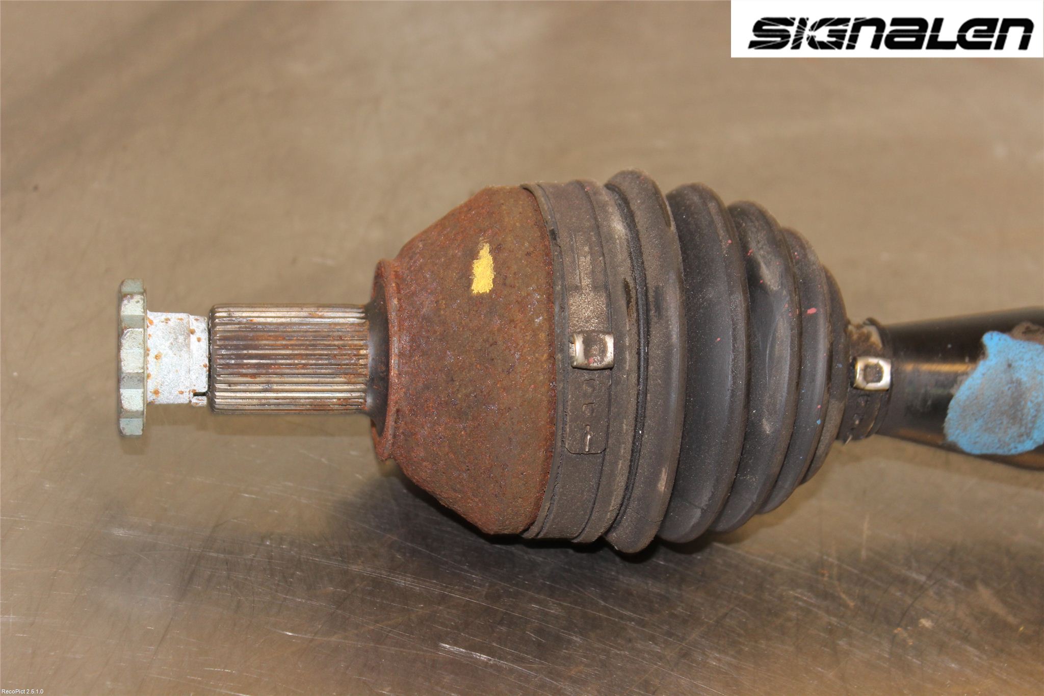 Volkswagen VW POLO 10-17 Drivaxel Fram Höger