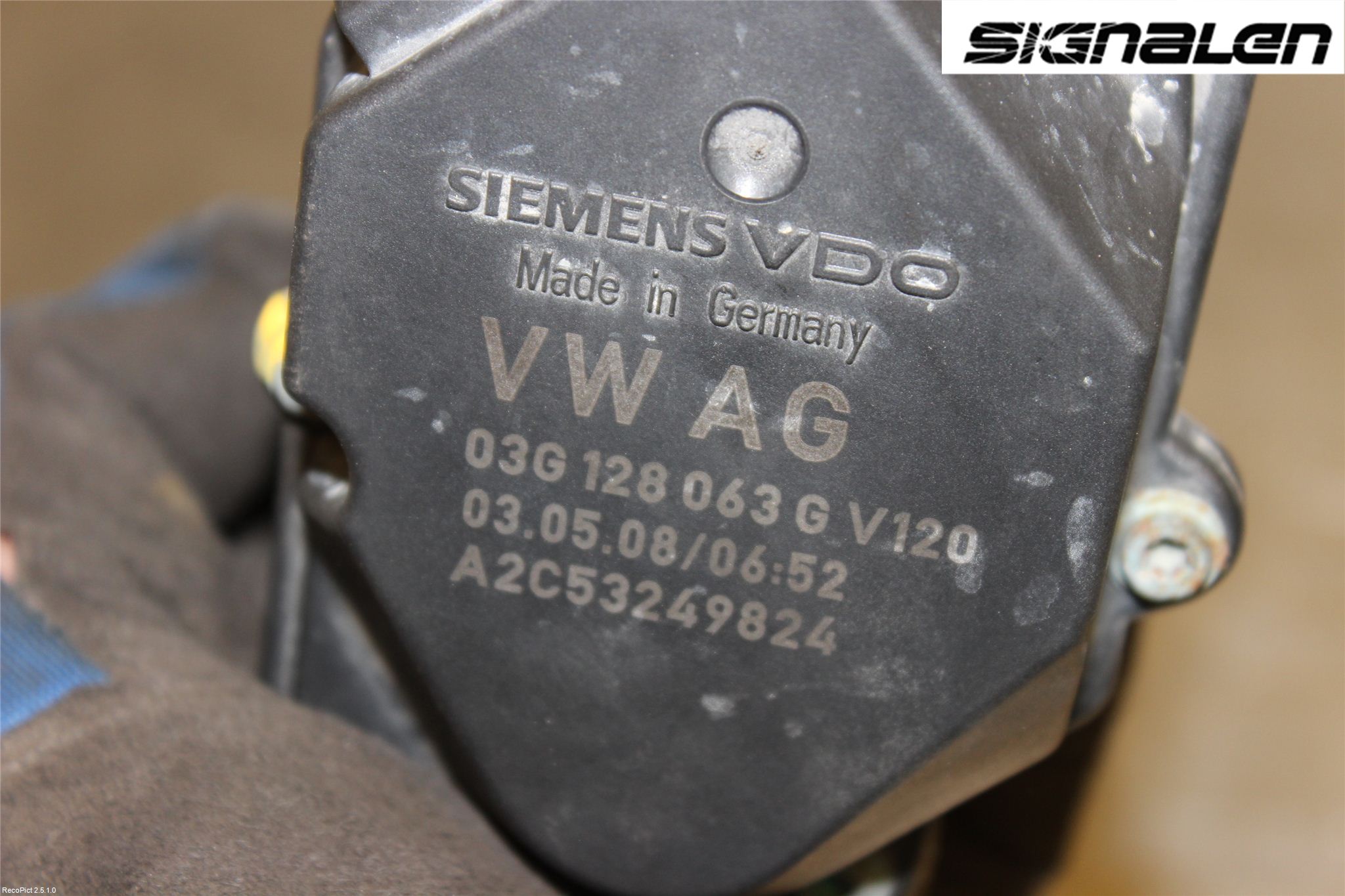 Volkswagen VW CADDY      04-10 Injspjällhus