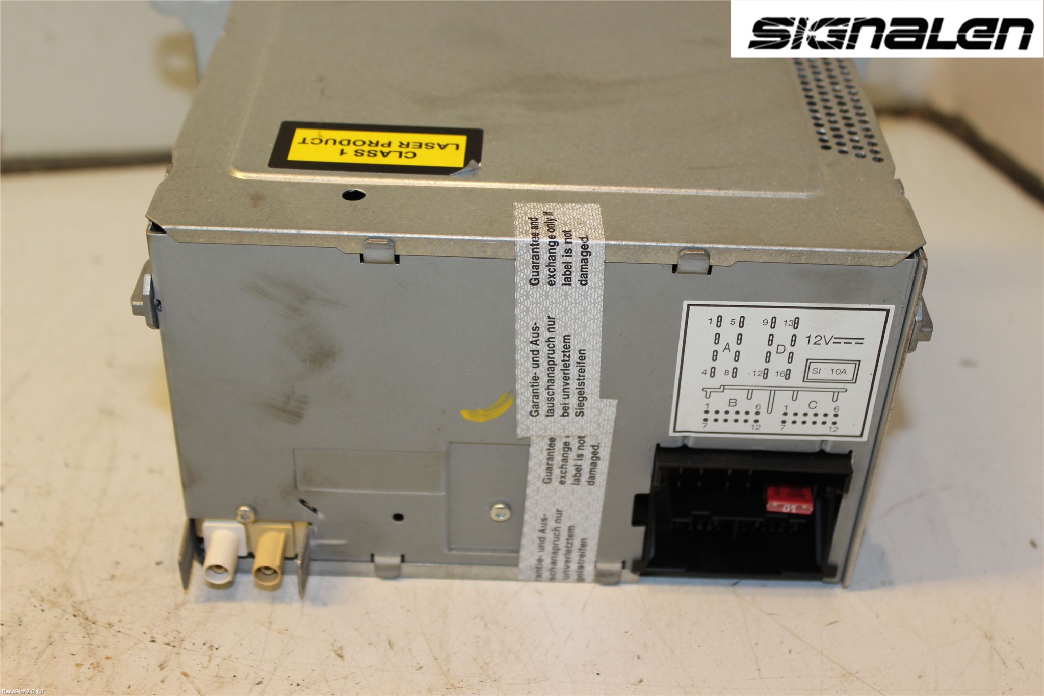 Volkswagen VW CADDY      04-10 Radio