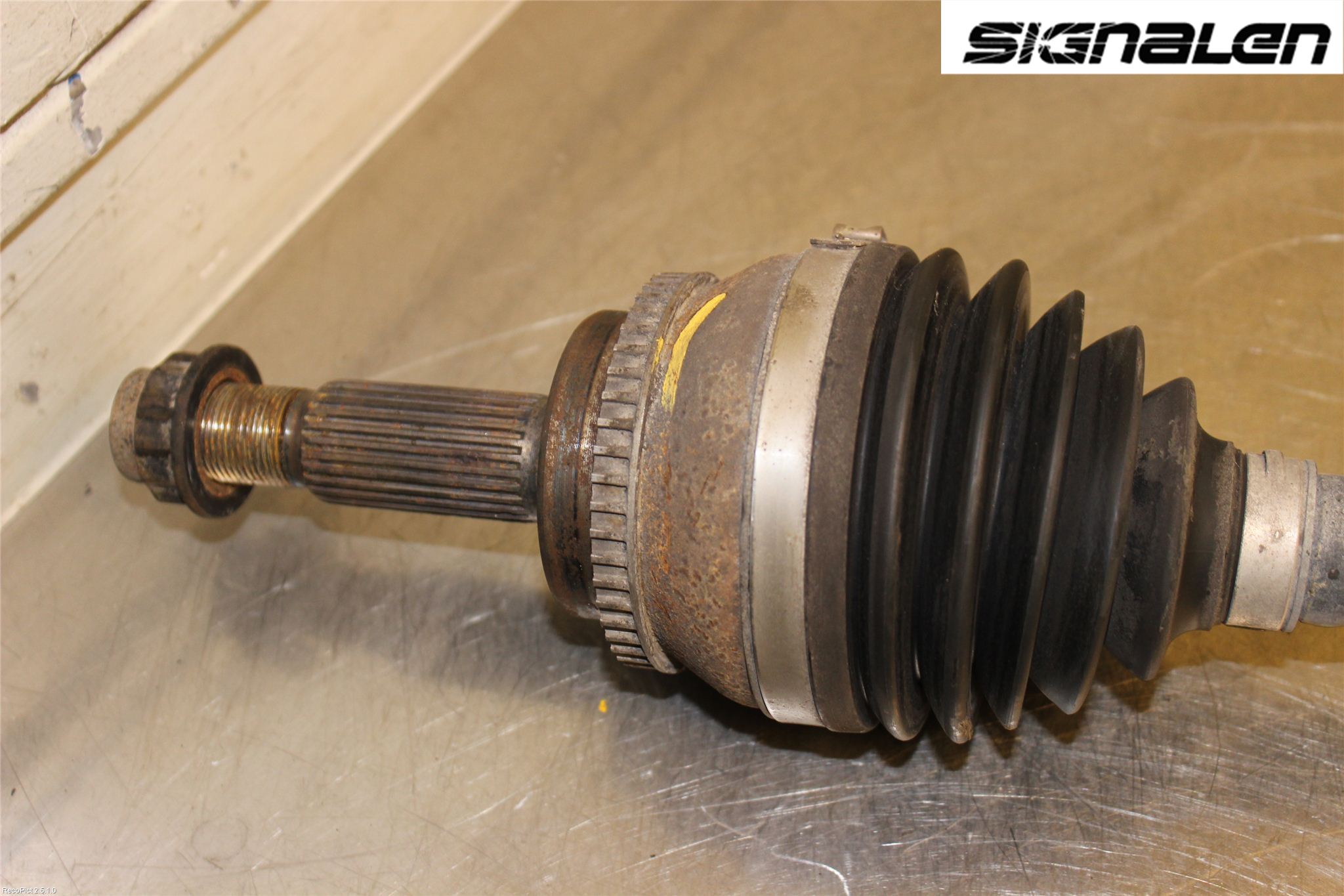 Toyota COROLLA VERSO 04-07 Drivaxel Fram Höger