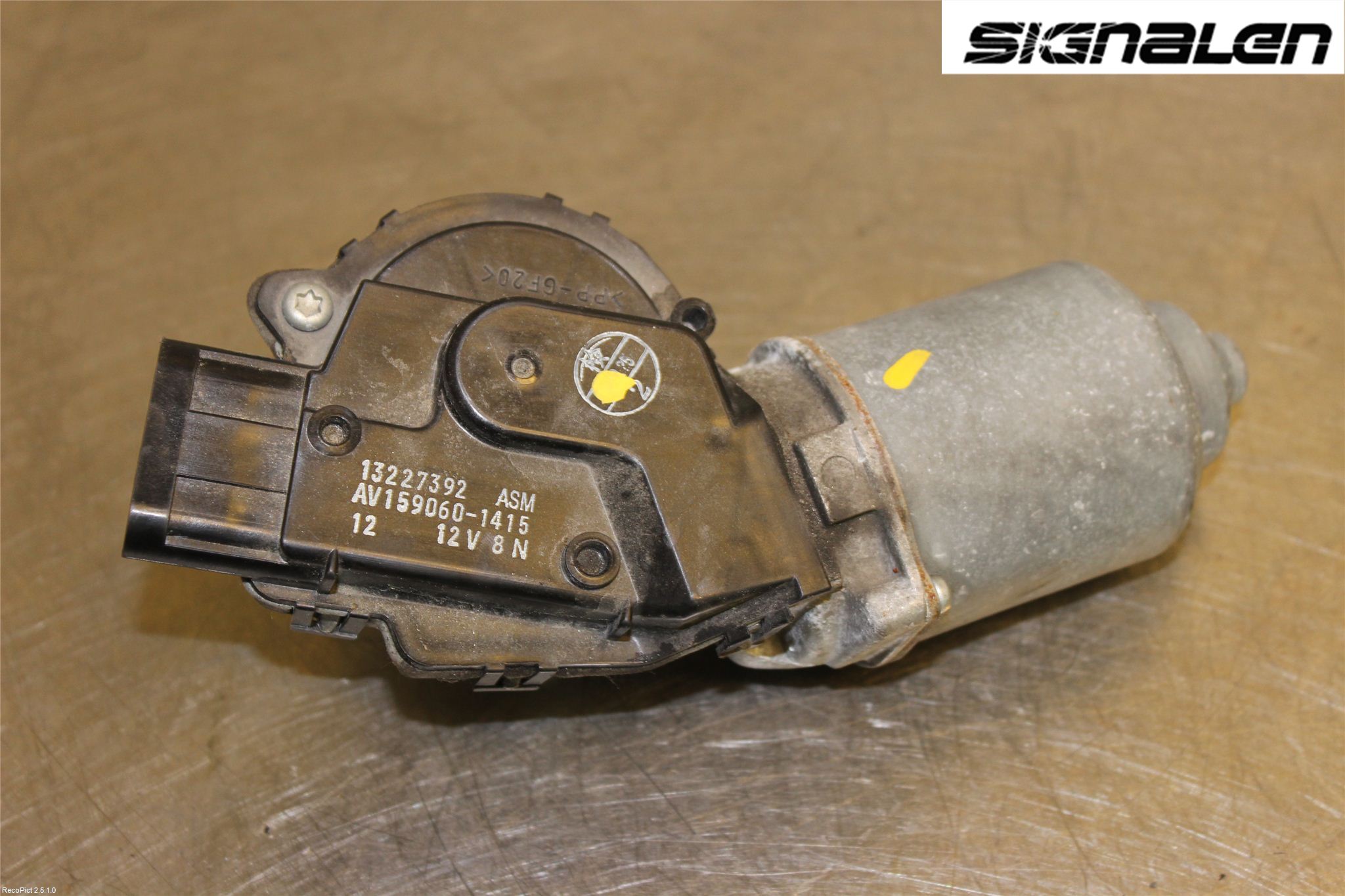Opel INSIGNIA 09-16 Torkarmotor Vindruta