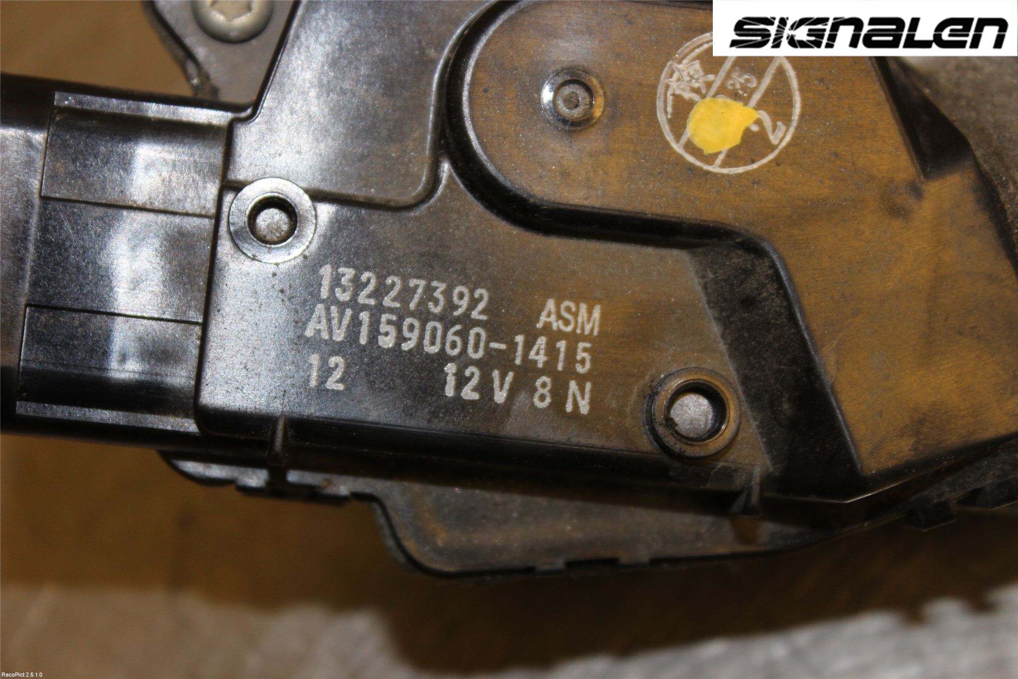 Opel INSIGNIA 09-16 Torkarmotor Vindruta