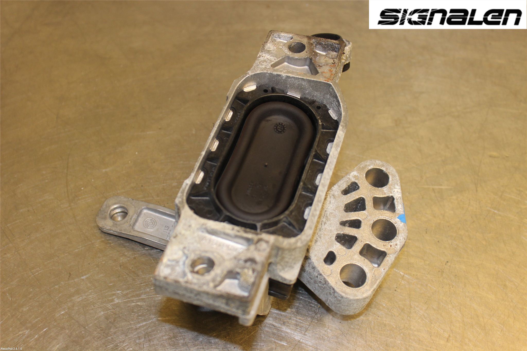 Opel INSIGNIA 09-16 Motorkudde