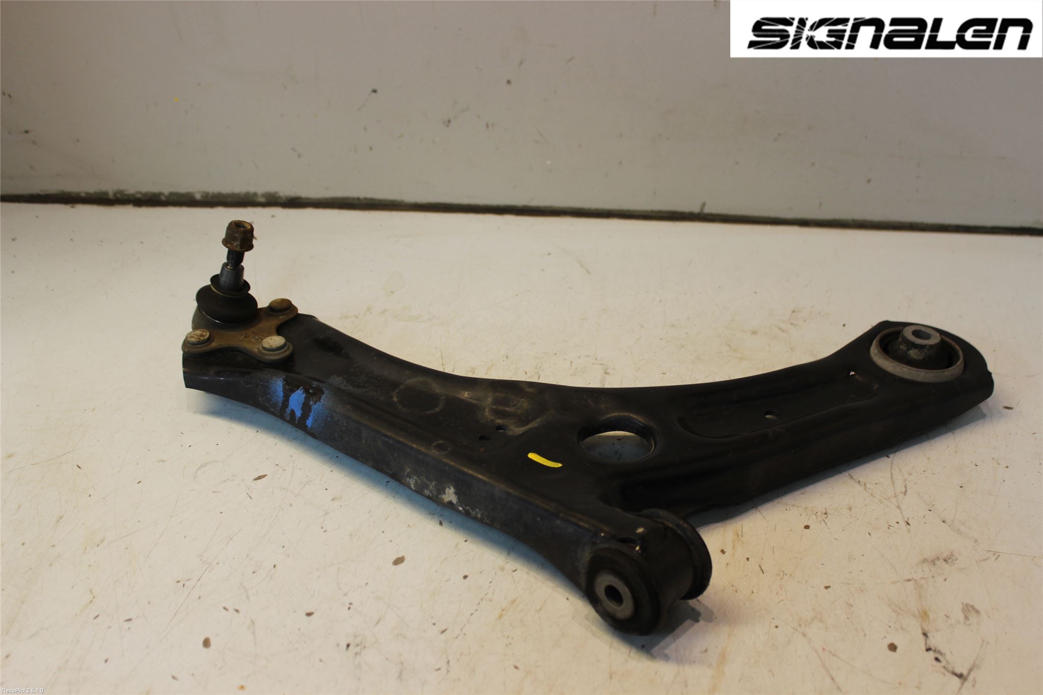 Skoda SUPERB 09-15 Bärarm Fram Undre Hö