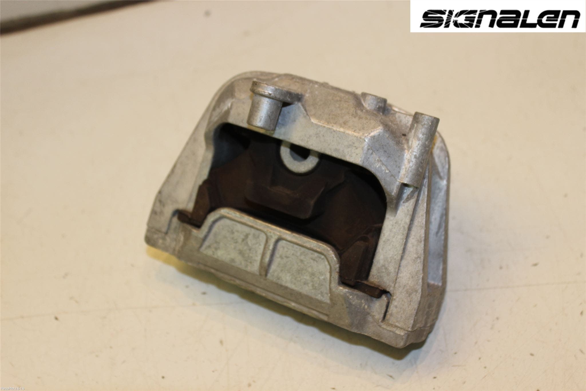 Skoda SUPERB 09-15 Motorfäste