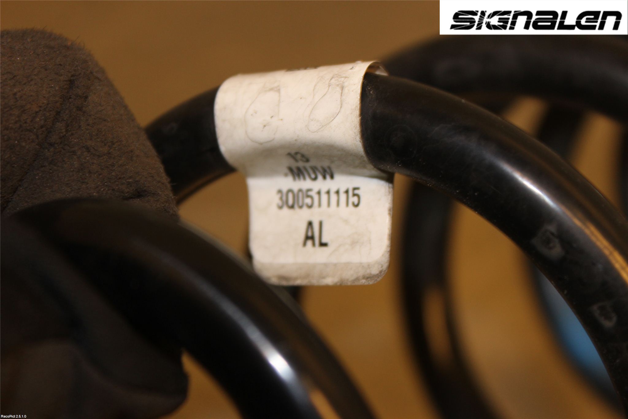 Skoda SUPERB 16-24 Fjäder Bak