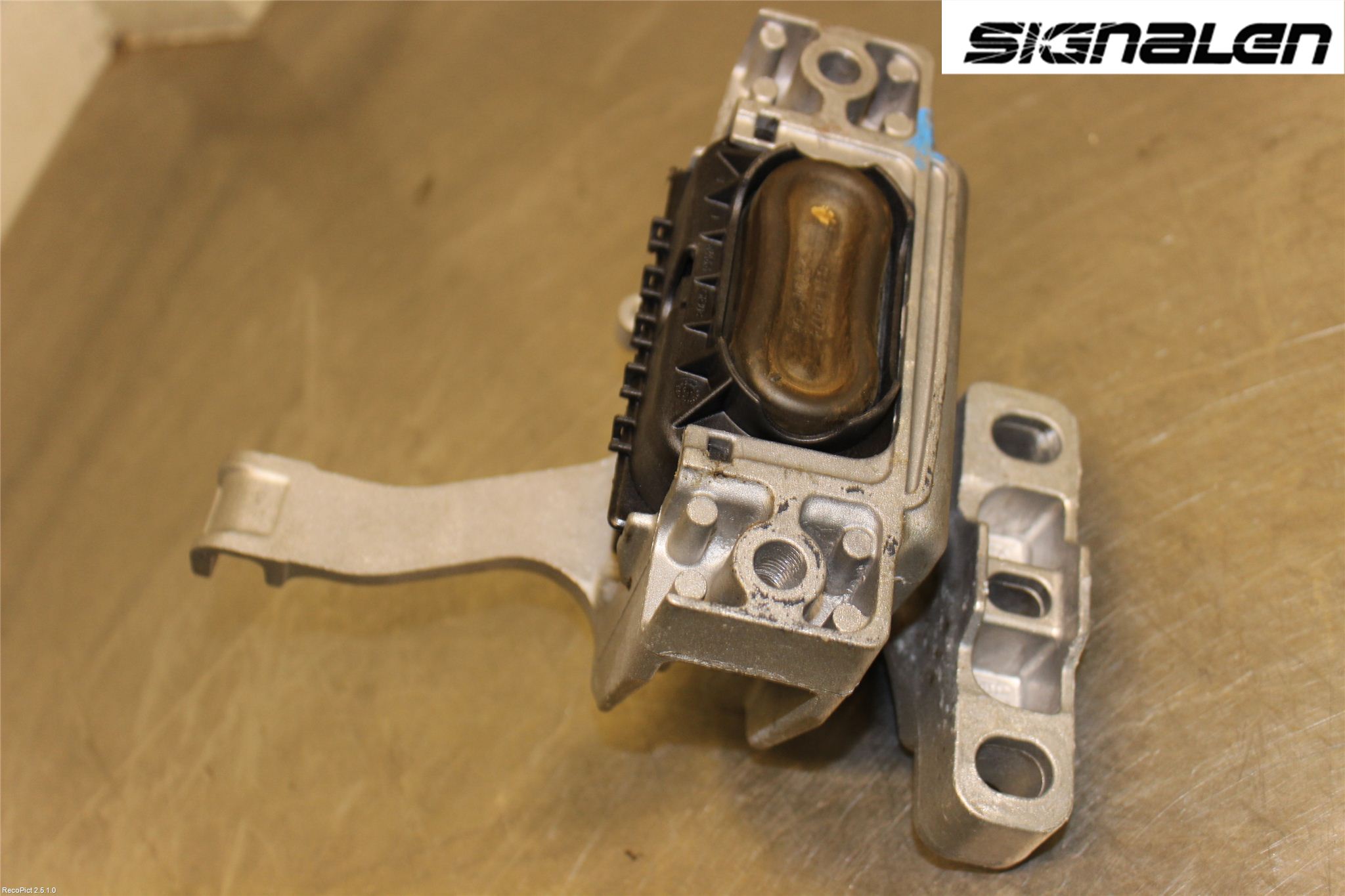 Volkswagen VW GOLF / E-GOLF VII 13-20 Motorkudde