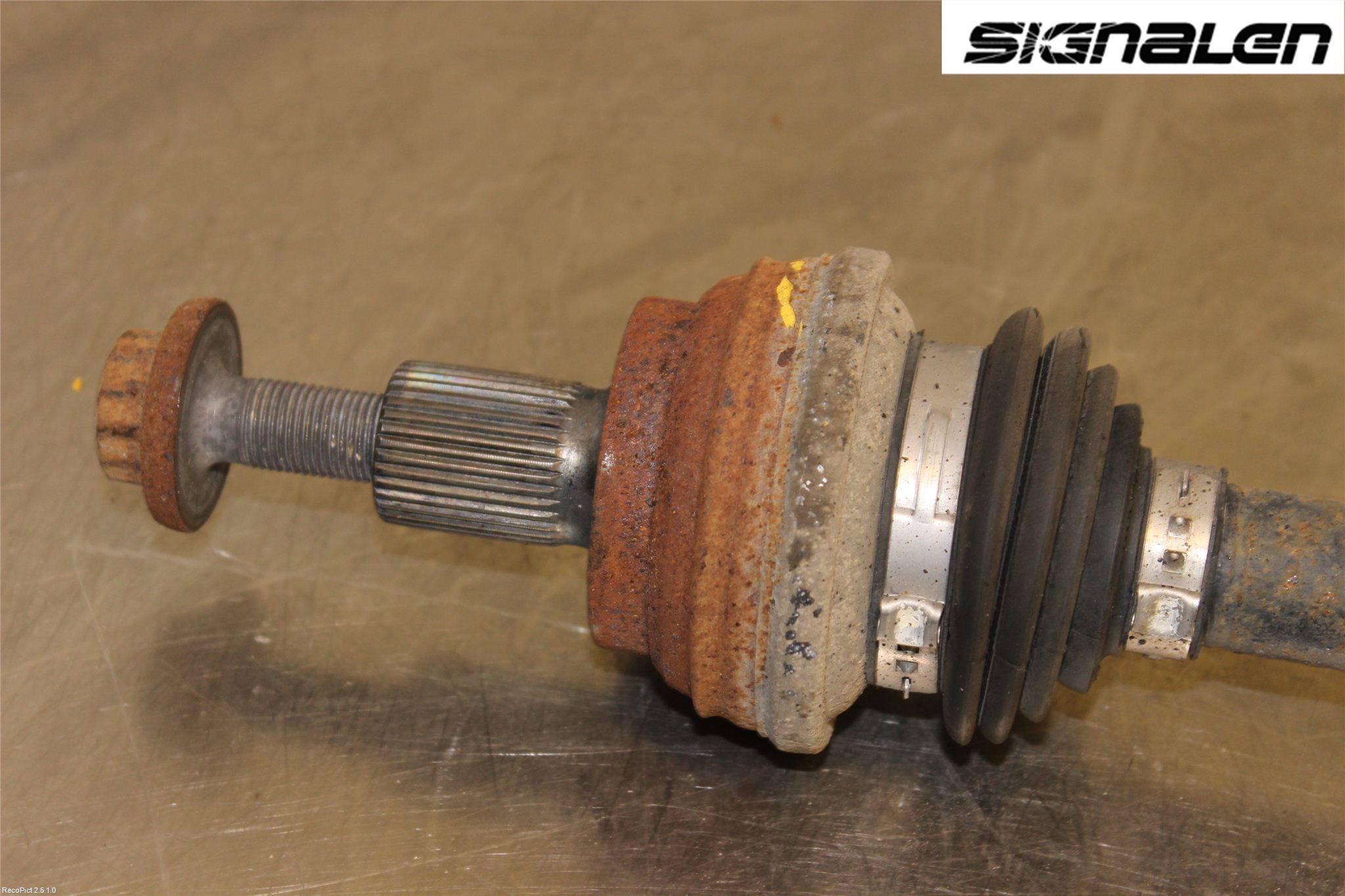 Volkswagen VW GOLF VI 09-13 Drivaxel Bak Vänster