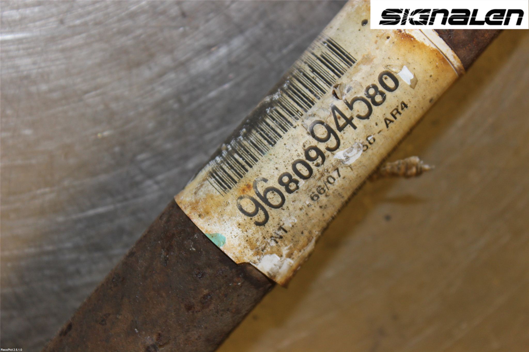 Peugeot 307     05-08 Drivaxel Fram Höger