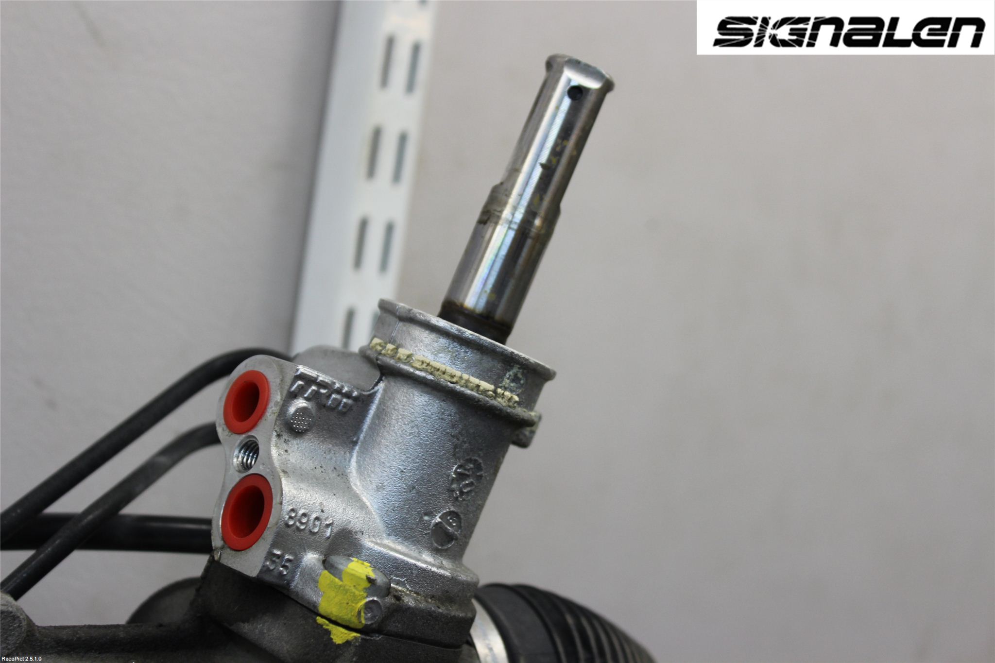 Peugeot 307     01-05 Styrväxel Servo -Snäcka