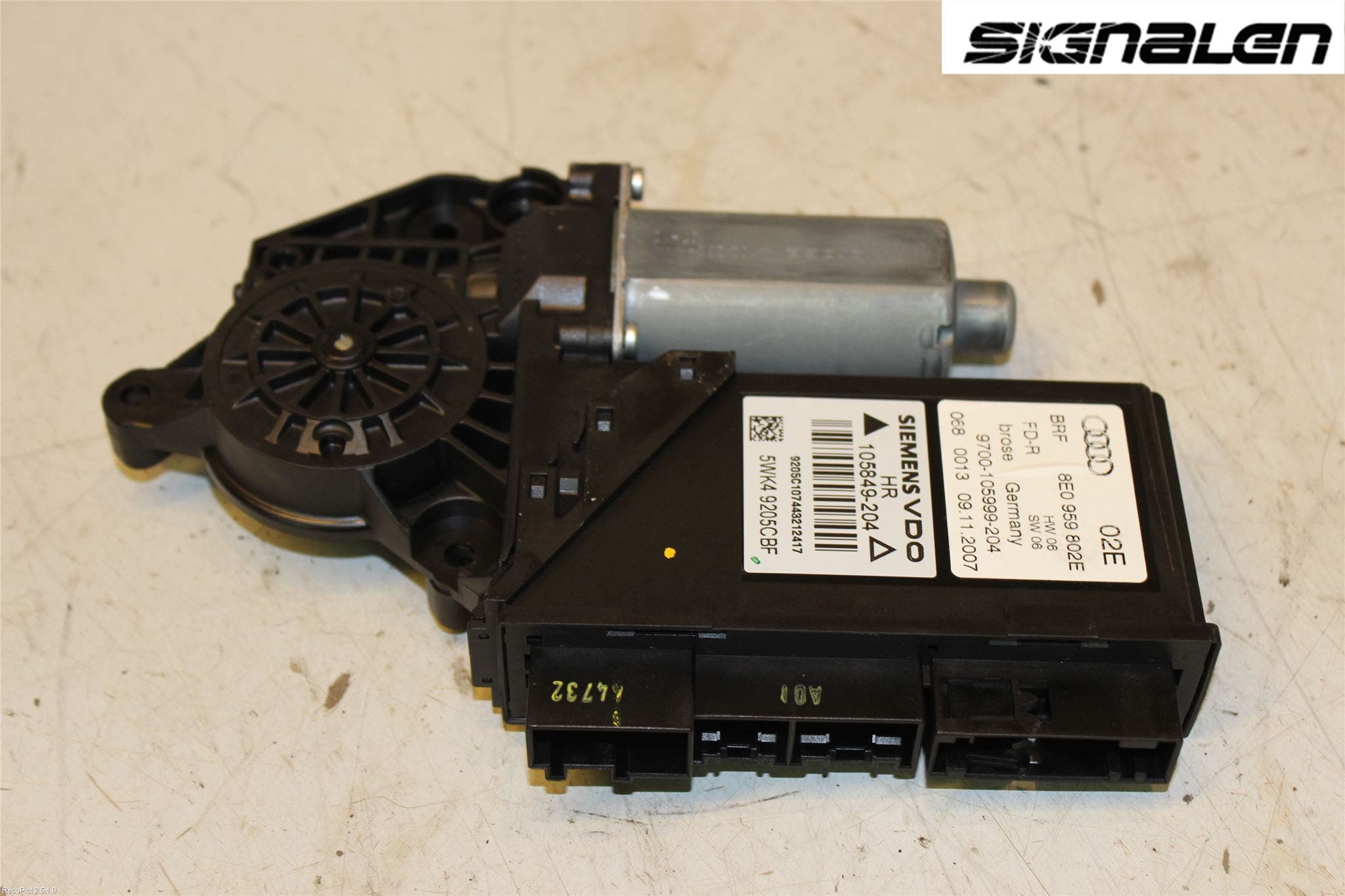 Audi A4/S4 05-07 Fönsterhissmotor