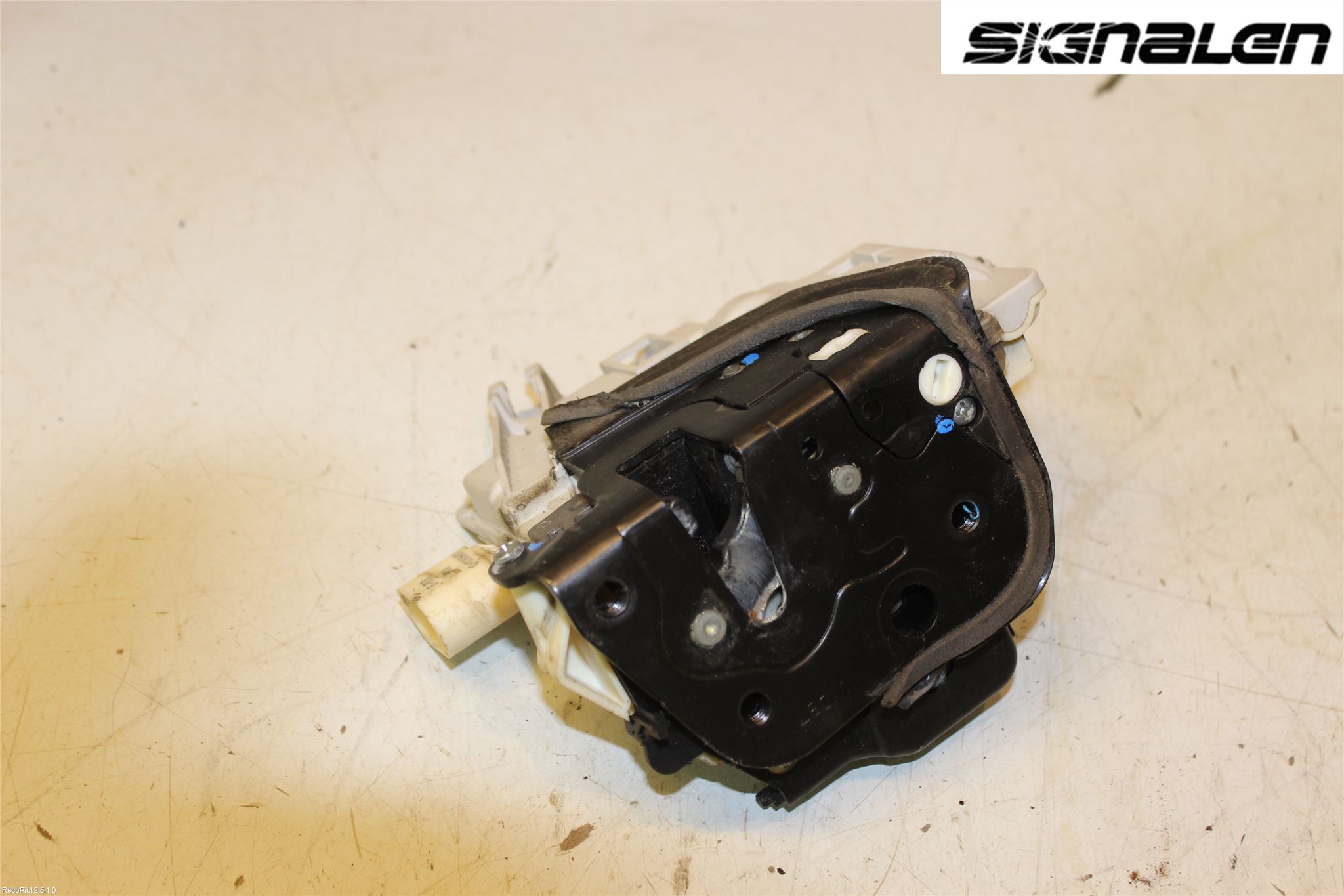 Audi A4/S4 05-07 Låskista-Dörrlås