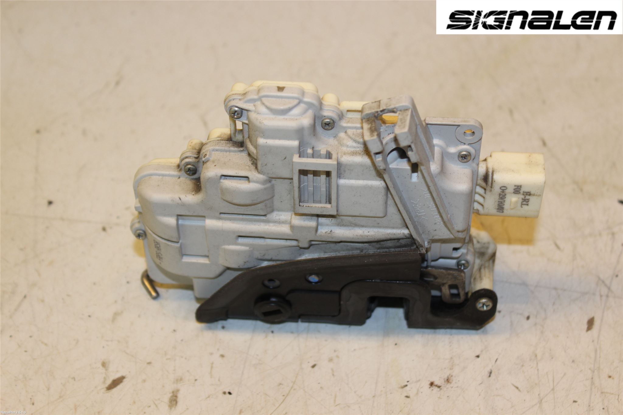 Audi A4/S4 05-07 Låskista-Dörrlås