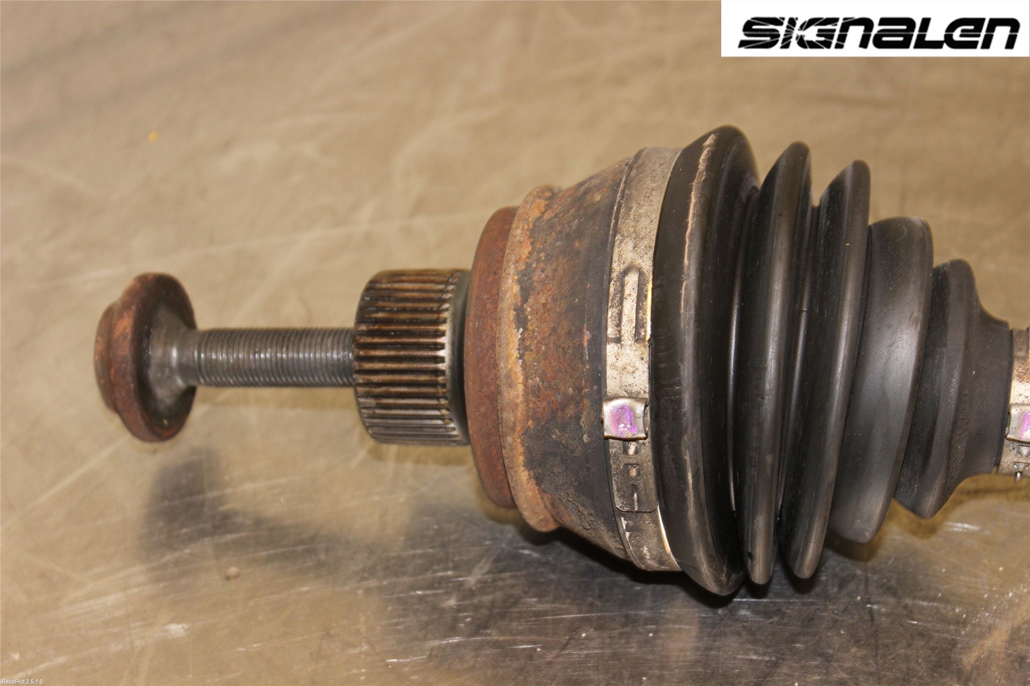Audi A4/S4 08-11 Drivaxel Fram Vänster