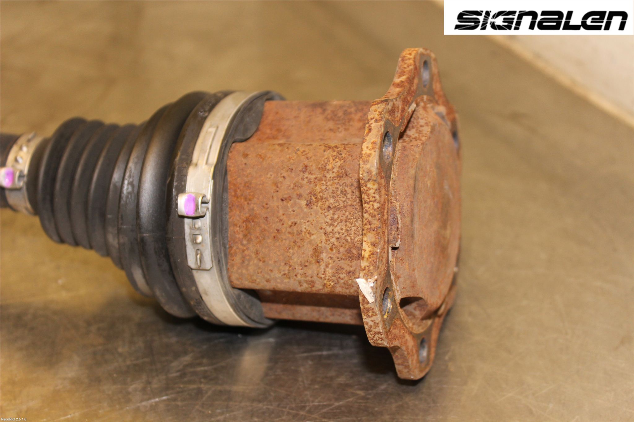 Audi A4/S4 08-11 Drivaxel Fram Vänster