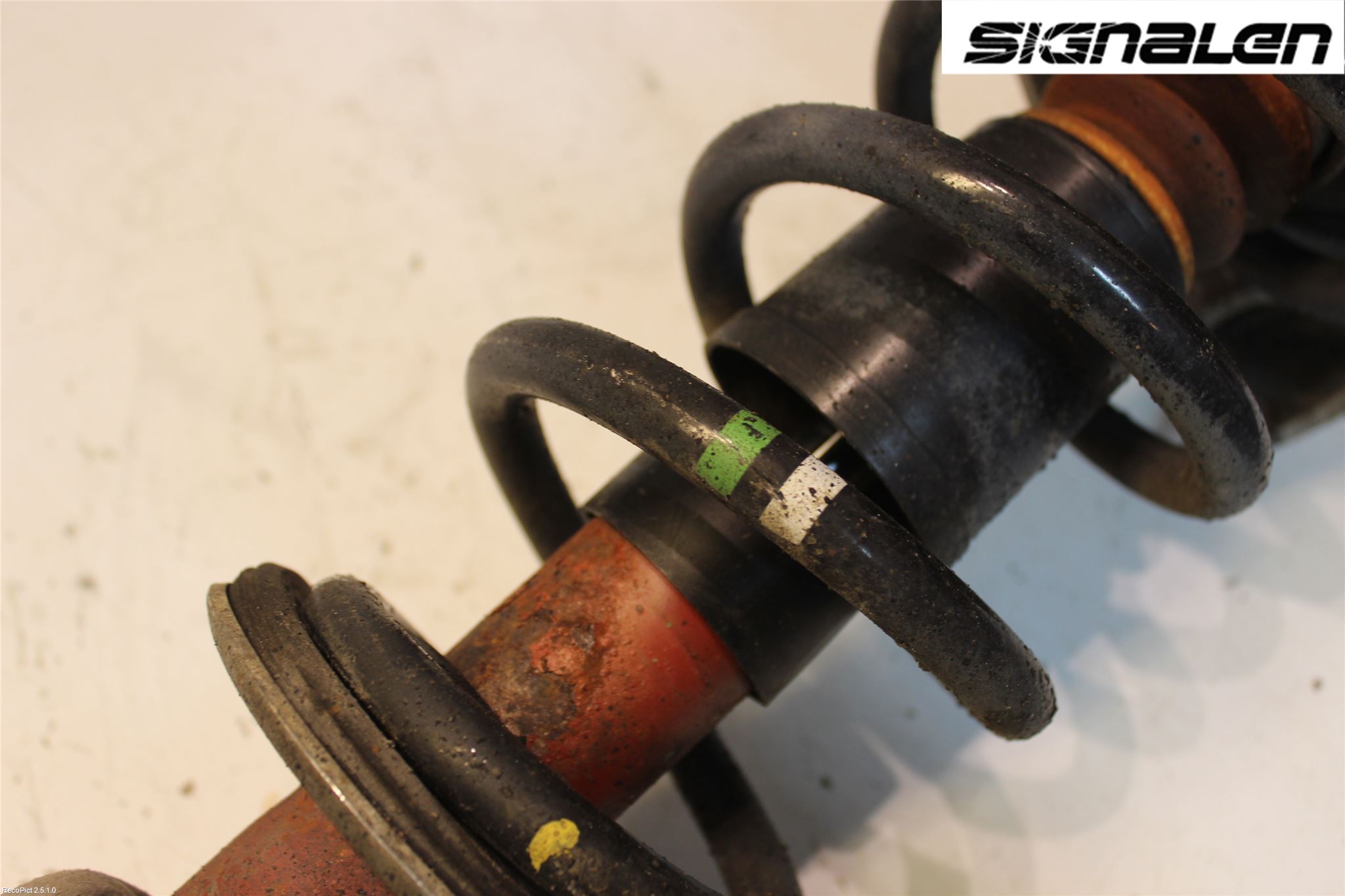 Audi A4/S4 05-07 Fjäderben Fram Höger