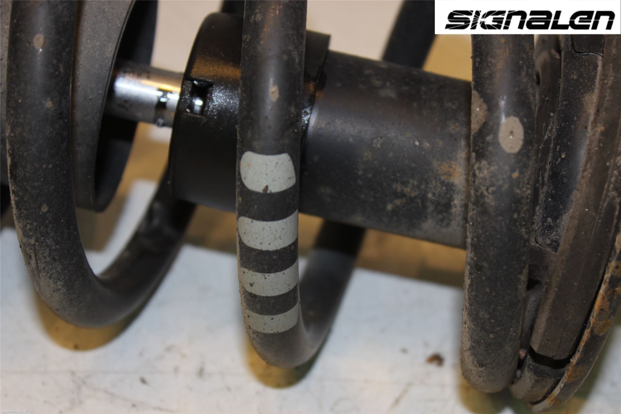 Audi A6/S6     05-11 Fjäderben Fram Höger