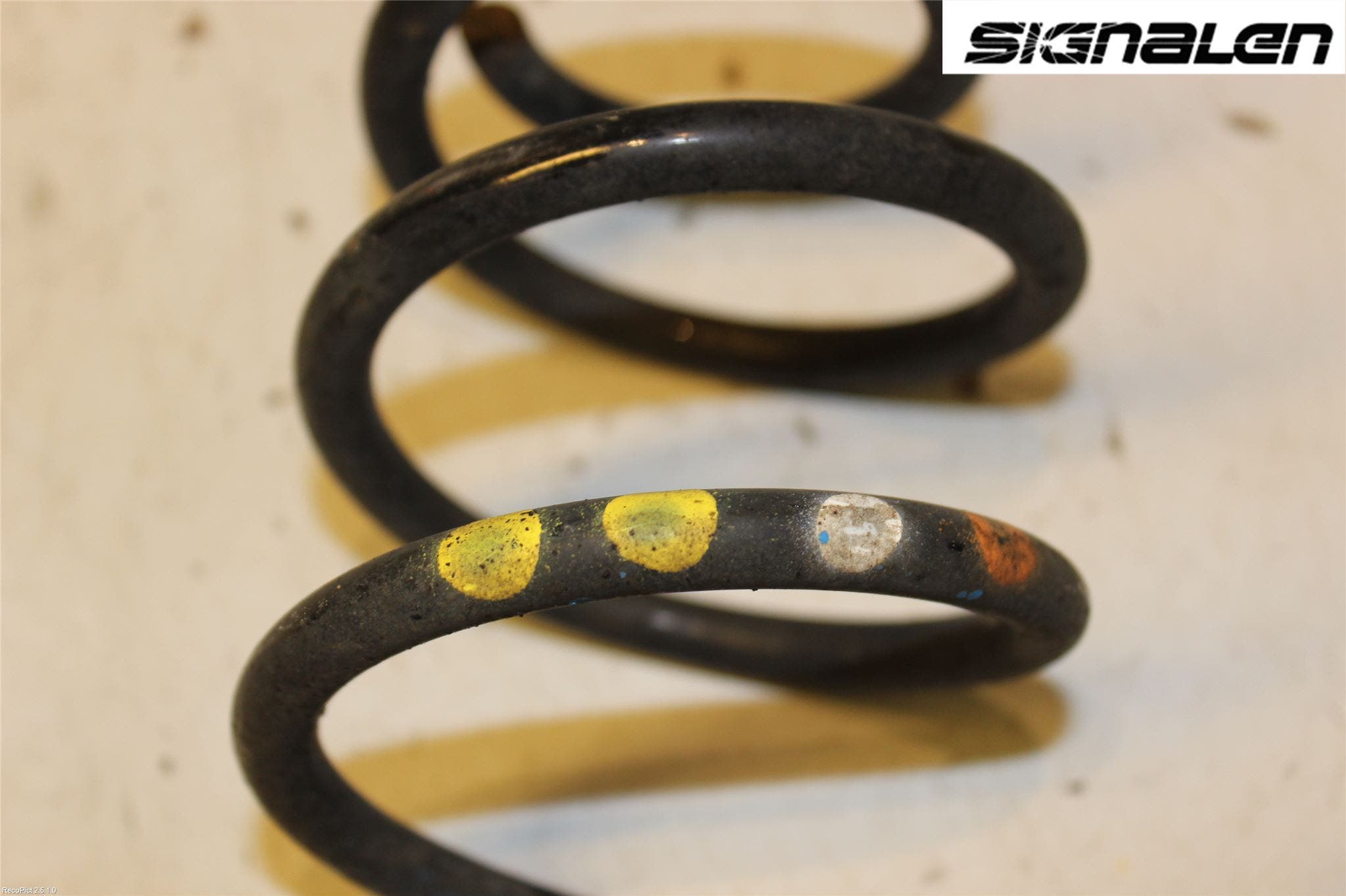 Volkswagen VW POLO 10-17 Fjäder Bak