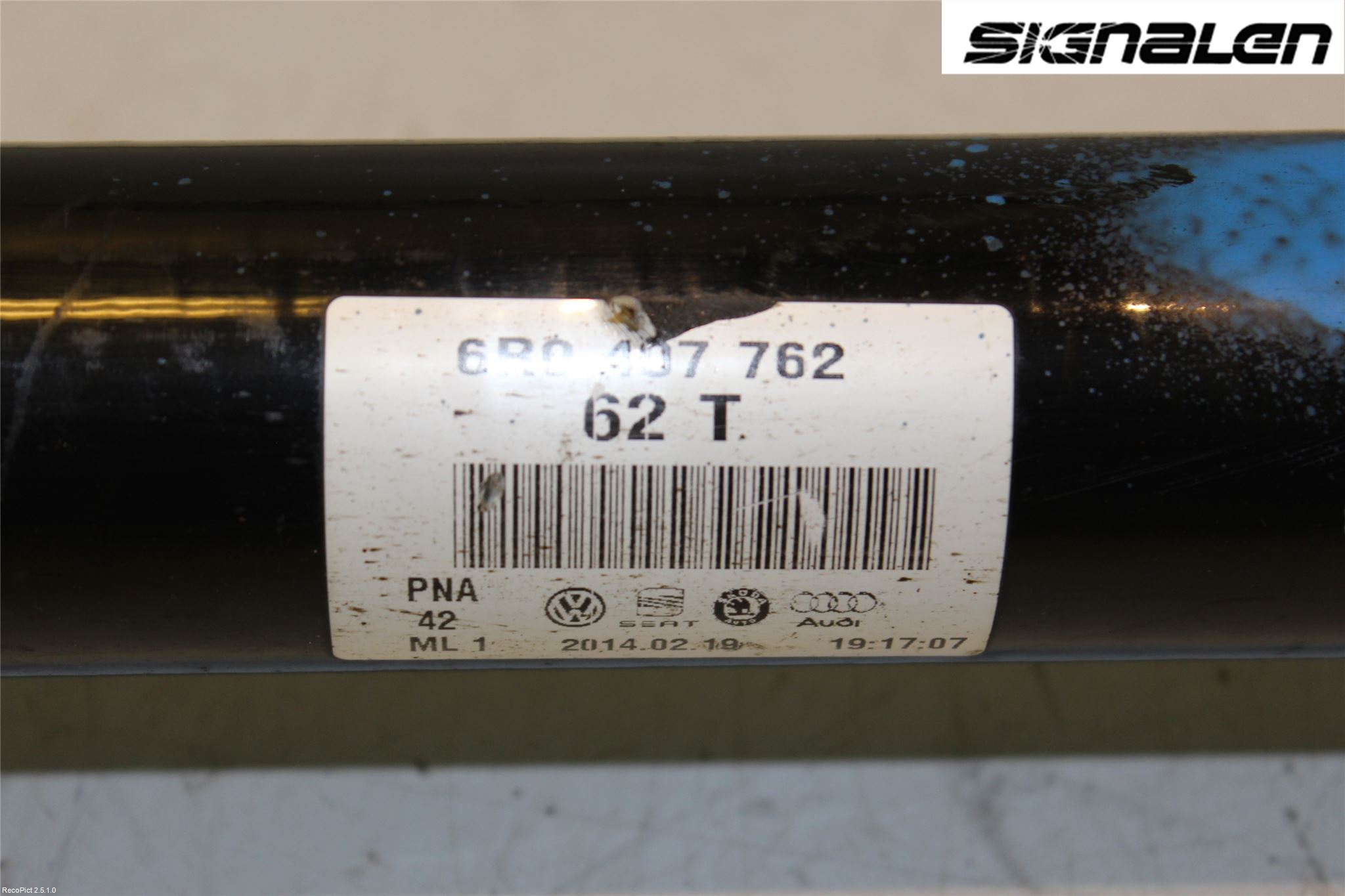 Volkswagen VW POLO 10-17 Drivaxel Fram Höger