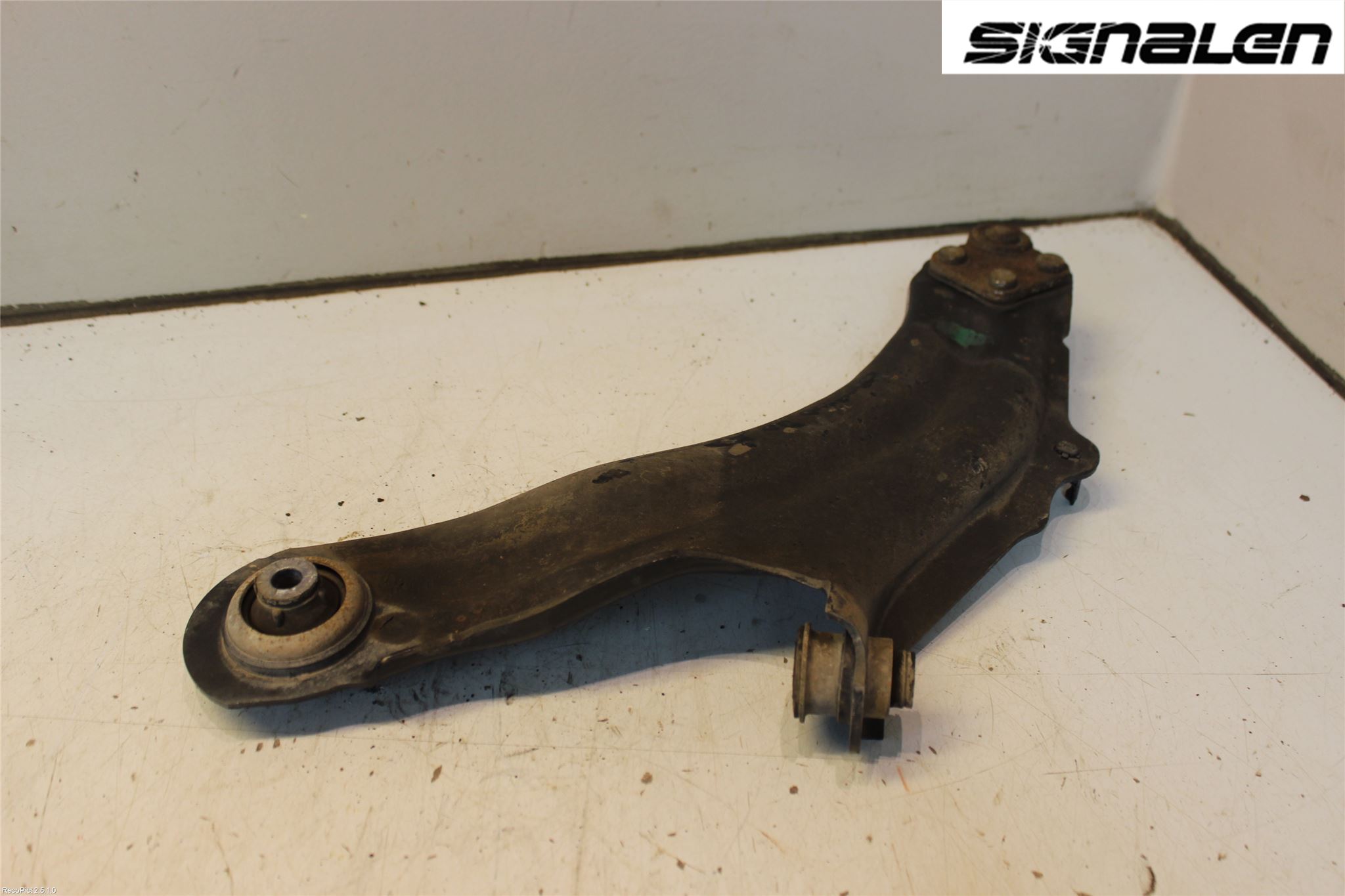 Renault KANGOO II 08-14 Bärarm Fram Undre Hö