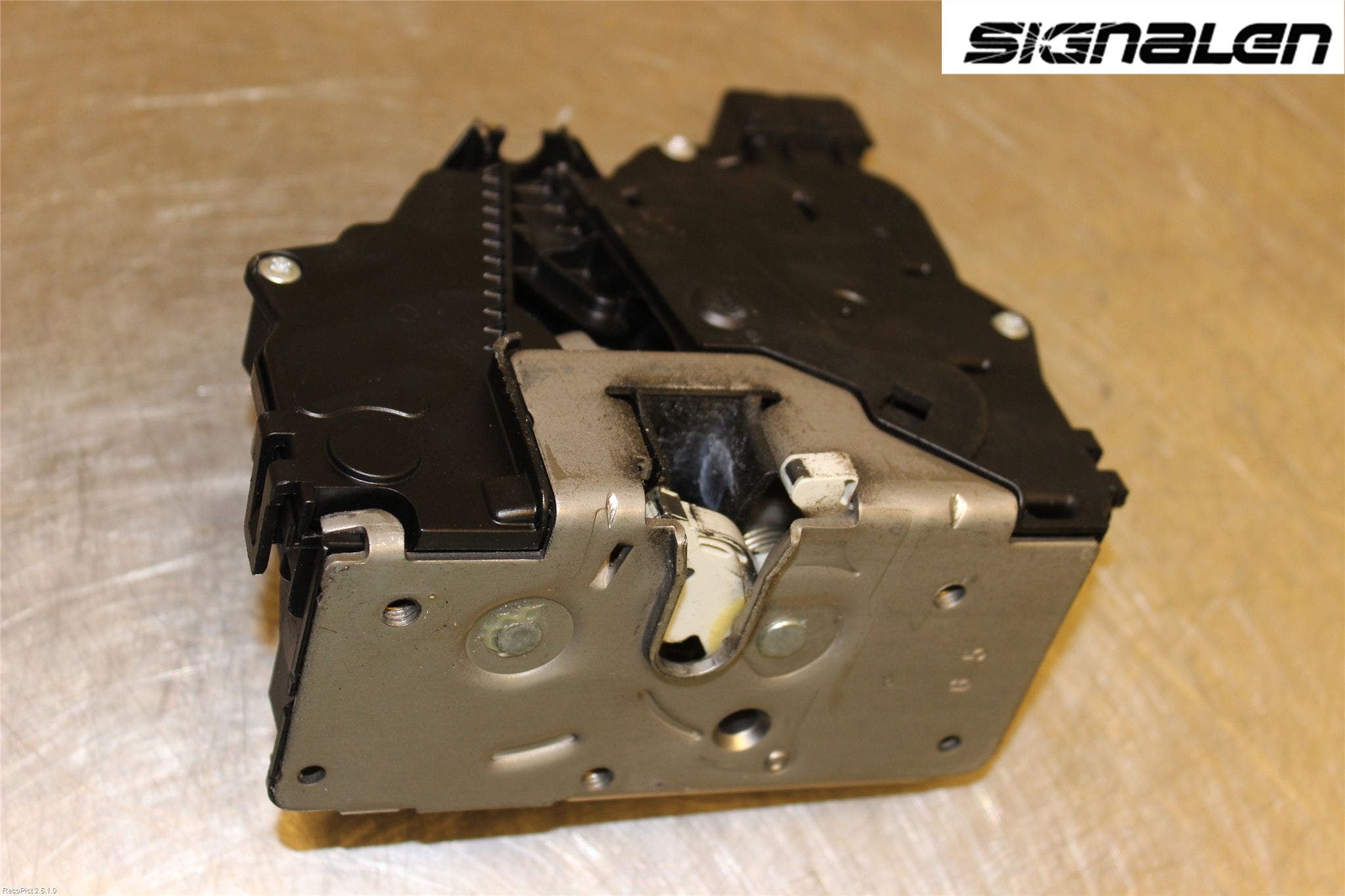 Opel CORSA D 07-14 Låskista-Dörrlås