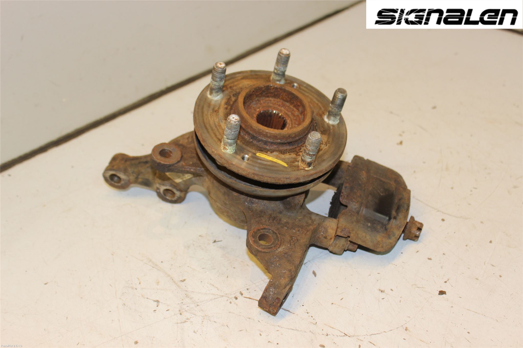 Kia CEED 06-12 Styrspindel Lagerhus Hö