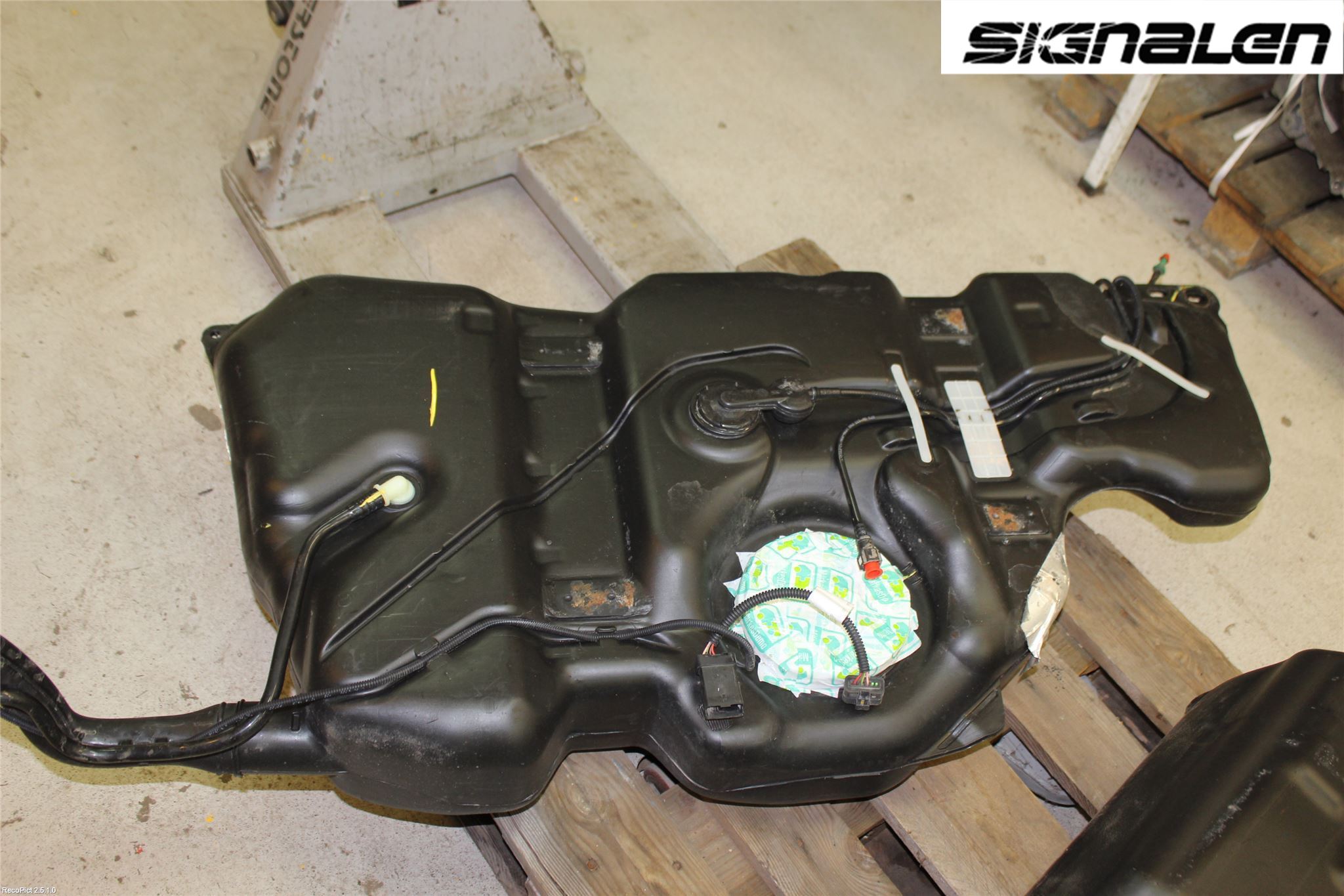 Citroen C4 GRAND PICASSO 07-13 Bränsletank Insprutning