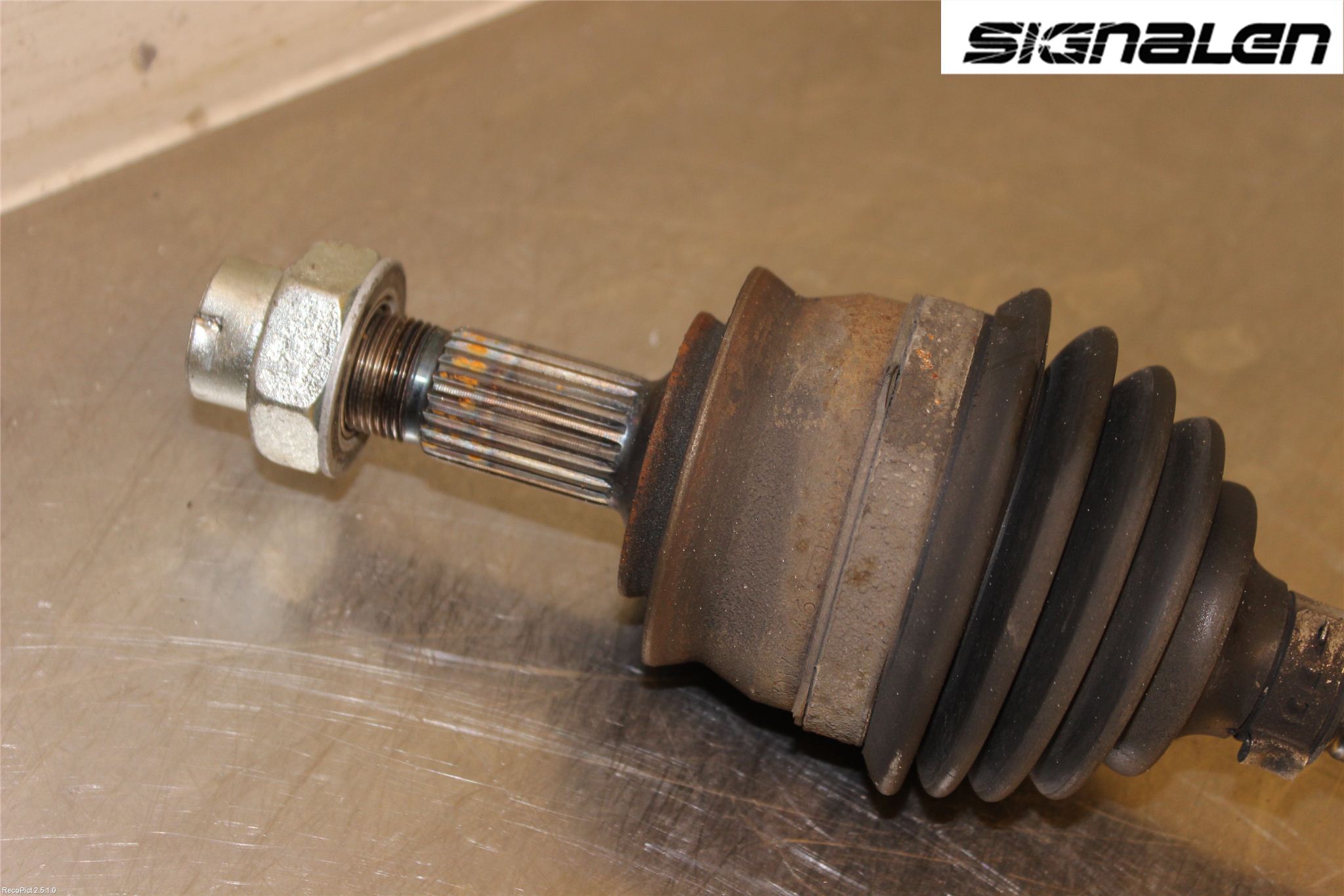 Opel CORSA D 07-14 Drivaxel Fram Höger