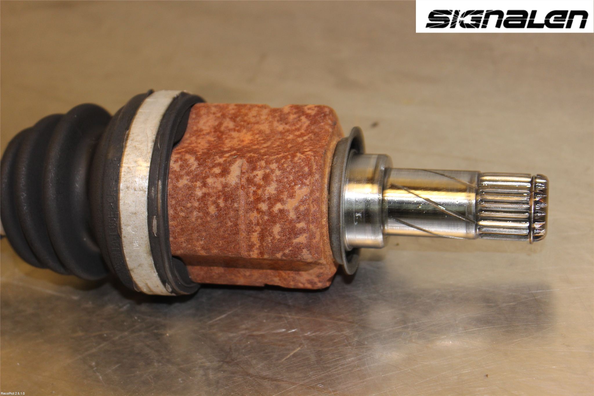 Opel CORSA D 07-14 Drivaxel Fram Höger