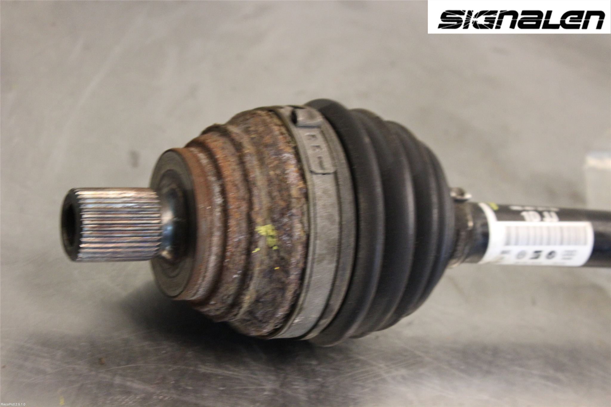 Volkswagen VW GOLF VI 09-13 Drivaxel Fram Vänster