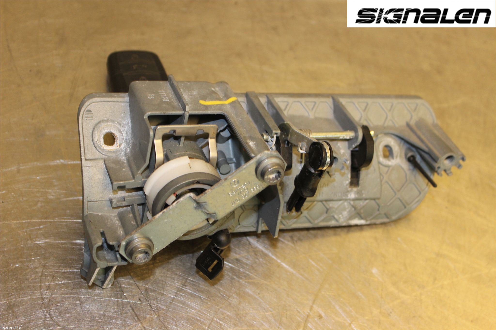 Volkswagen VW CADDY      04-10 Bakluckehandtag