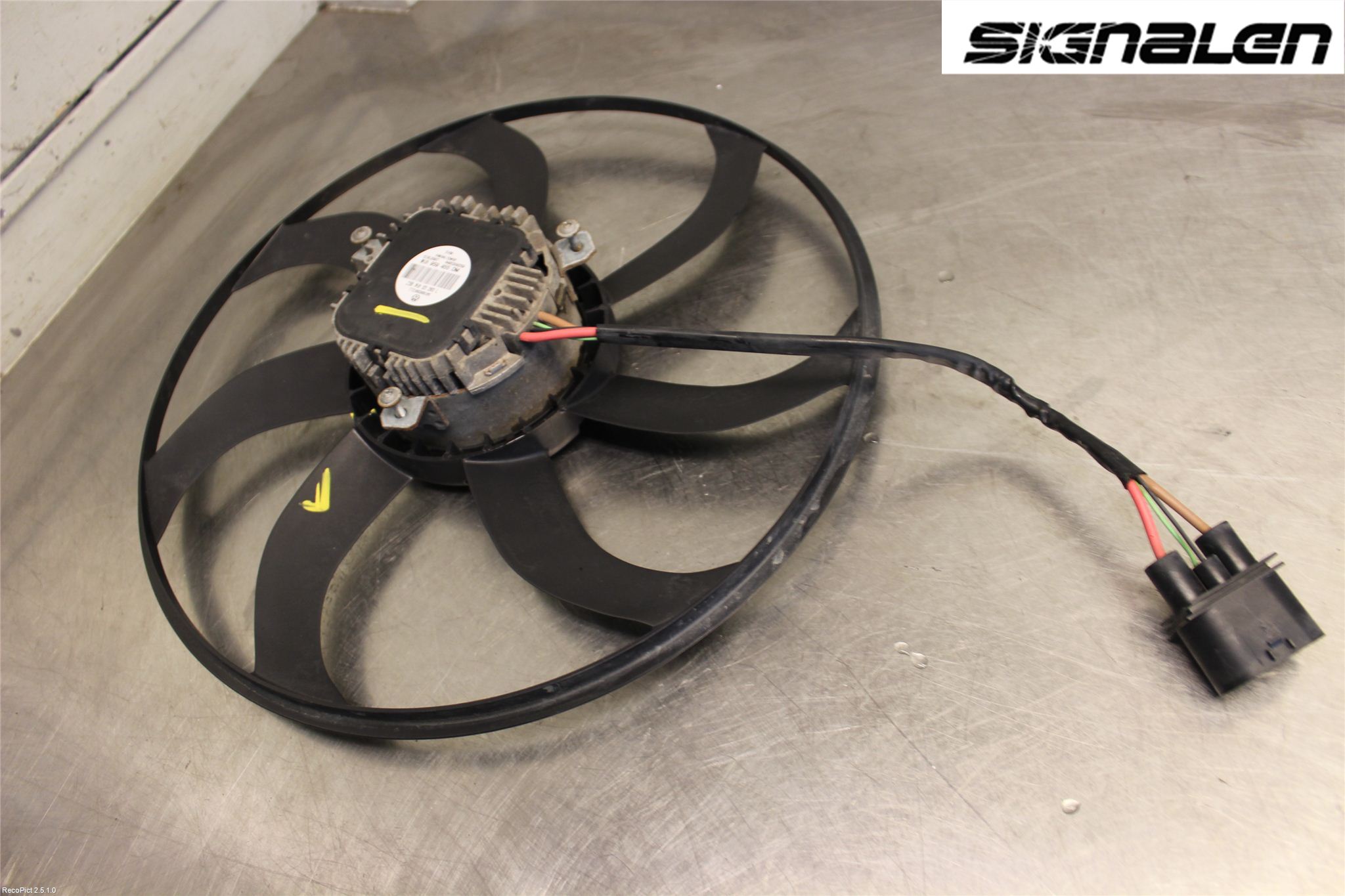 Volkswagen VW CADDY      04-10 Kylfläkt El