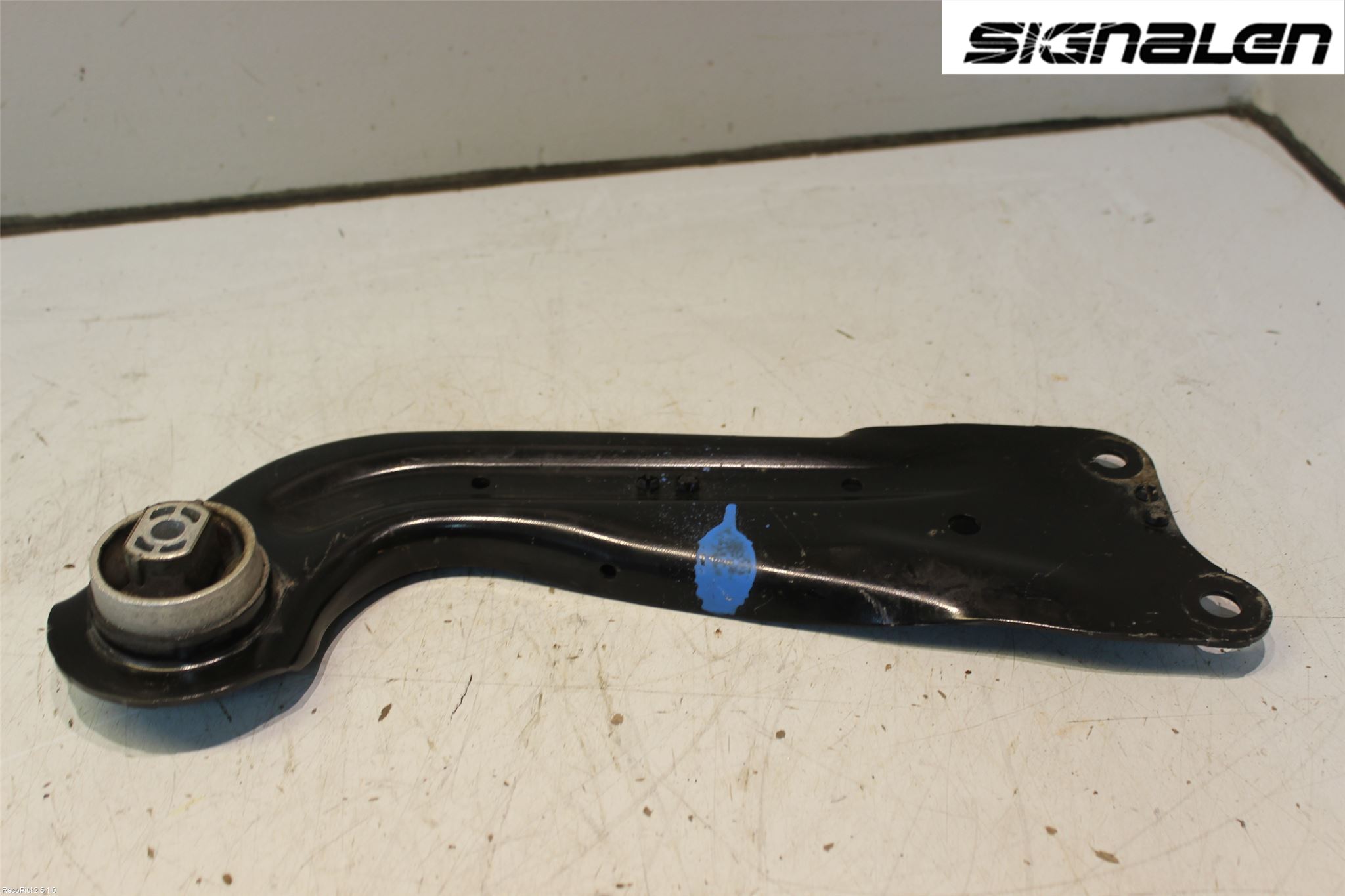 Volkswagen VW PASSAT 15-19 Bärarm Bak Höger