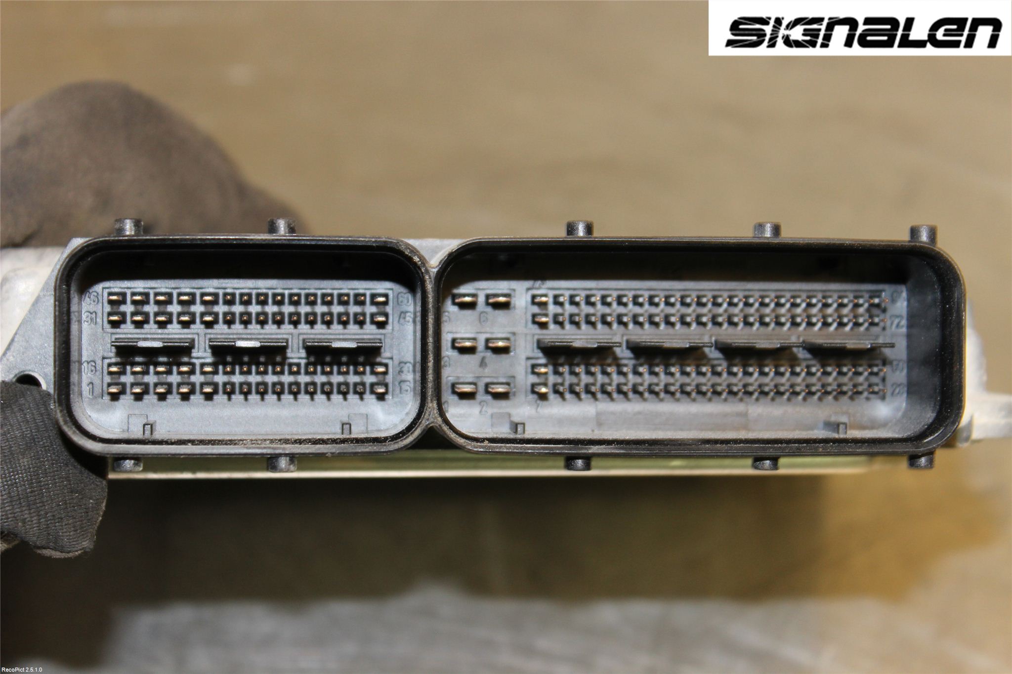 Volkswagen VW CADDY      04-10 Styrenhet Insprut Bensin