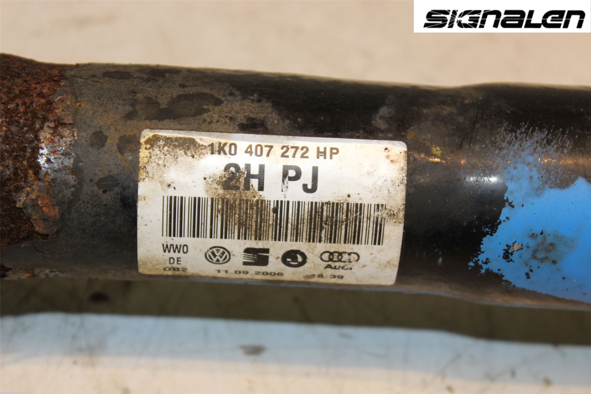 Volkswagen VW TOURAN 03-10 Drivaxel Fram Höger