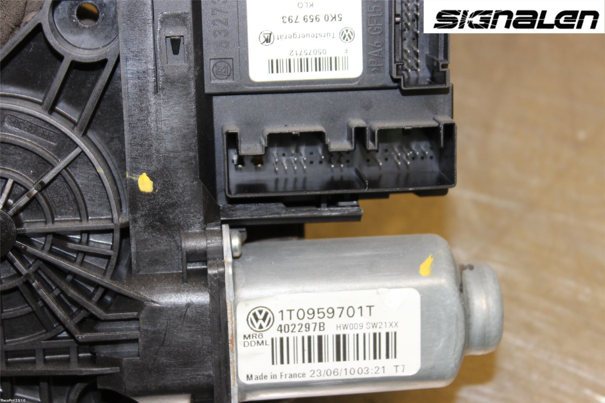 Volkswagen VW CADDY      04-10 Fönsterhissmotor