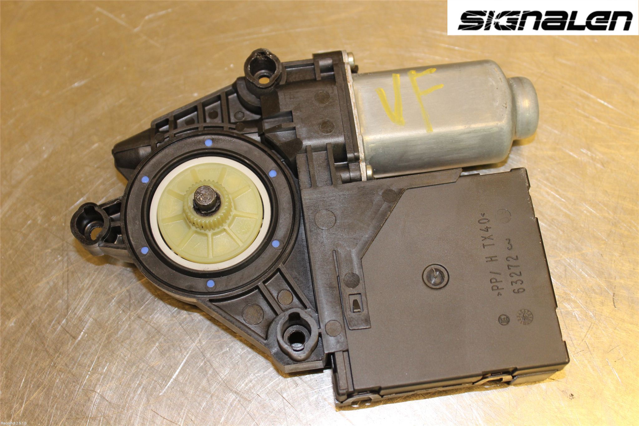 Volkswagen VW CADDY      04-10 Fönsterhissmotor